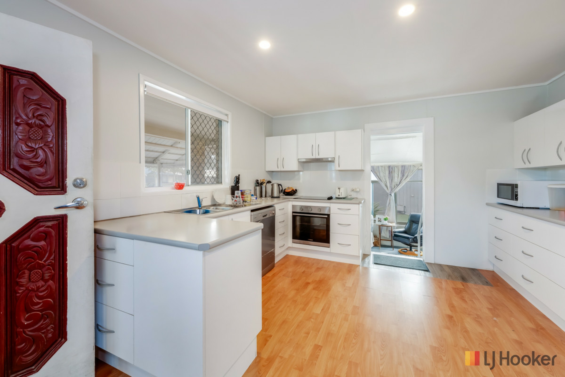 3 Stoutley Street — photo 7 of 24