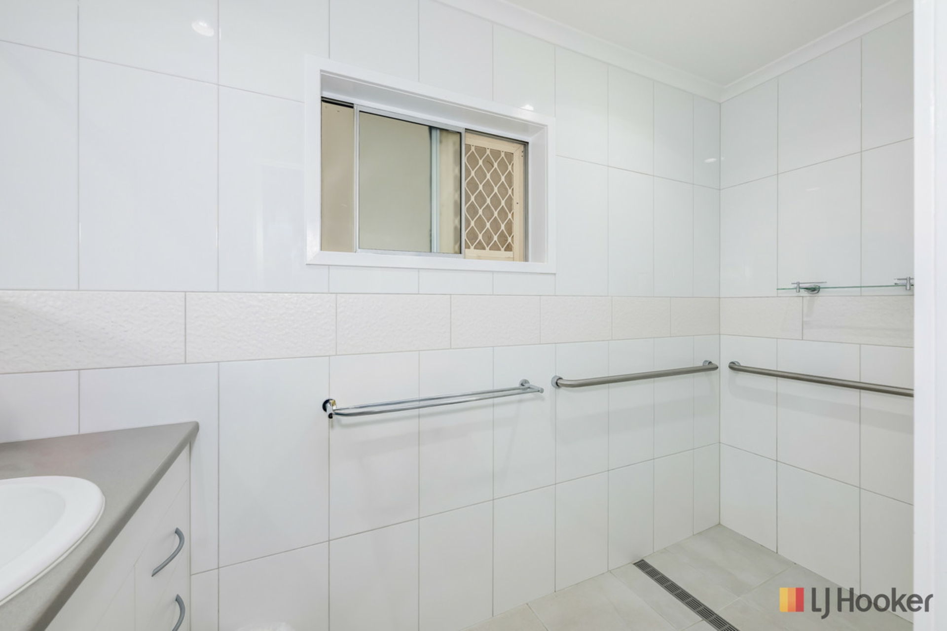 3 Stoutley Street — photo 14 of 24
