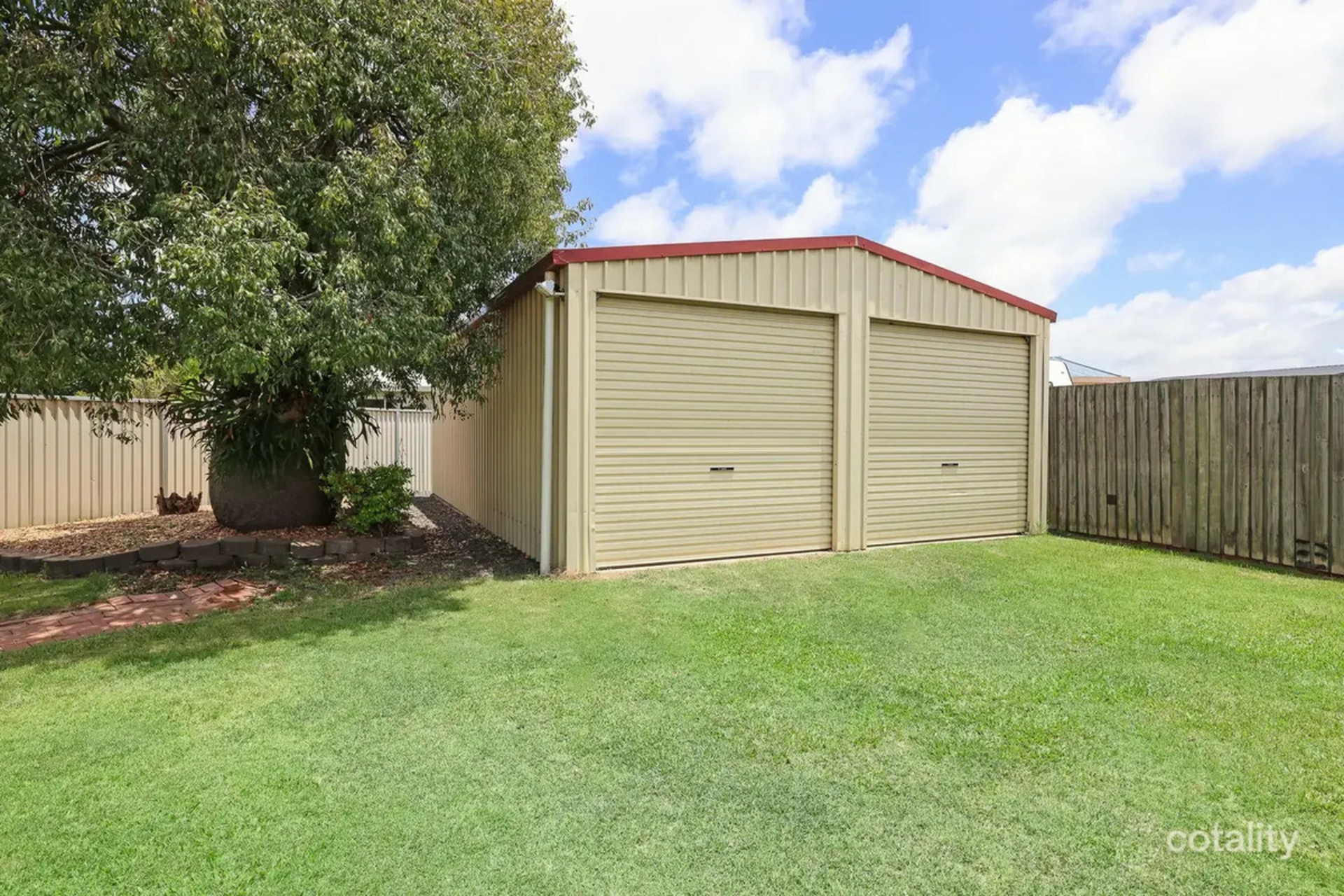 5 Metcalfe Court — photo 14 of 16