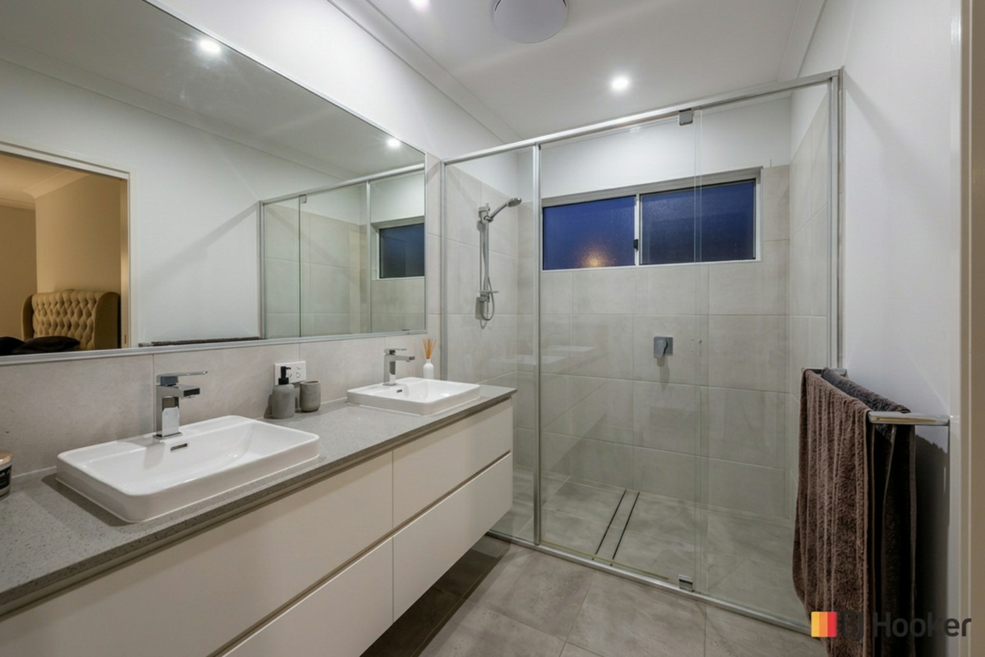 24 Kindt Street — photo 15 of 28
