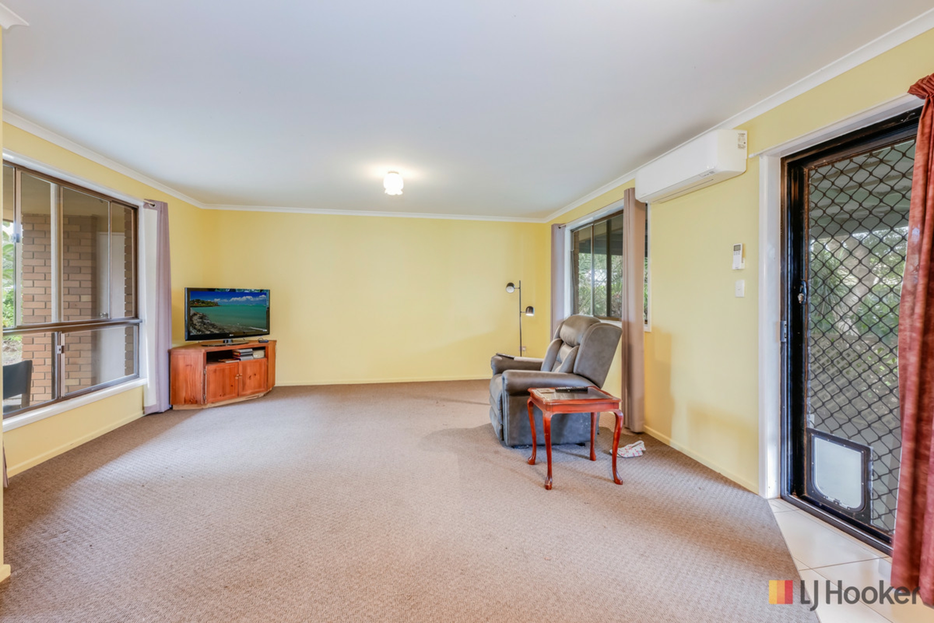 4 Olive Drive — photo 7 of 21