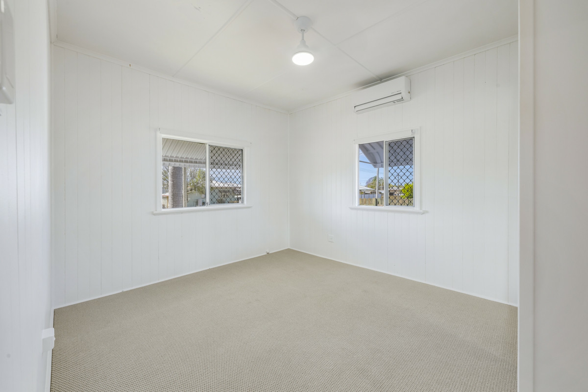 14 Hurst Street — photo 7 of 22