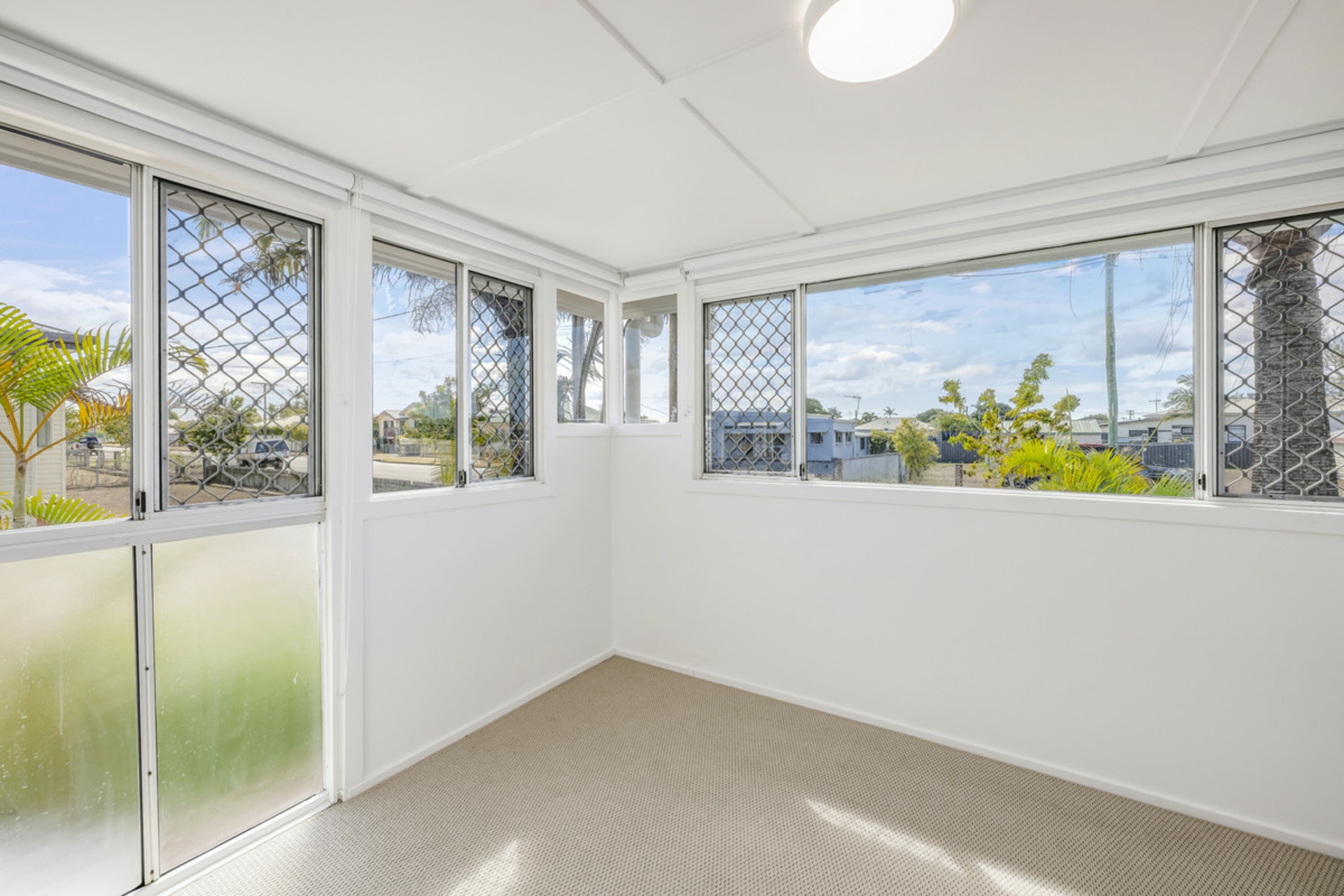 14 Hurst Street — photo 9 of 22