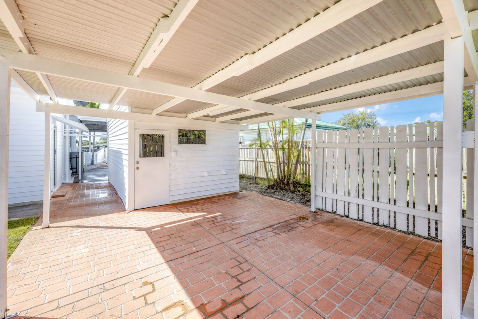 14 Hurst Street — photo 19 of 22