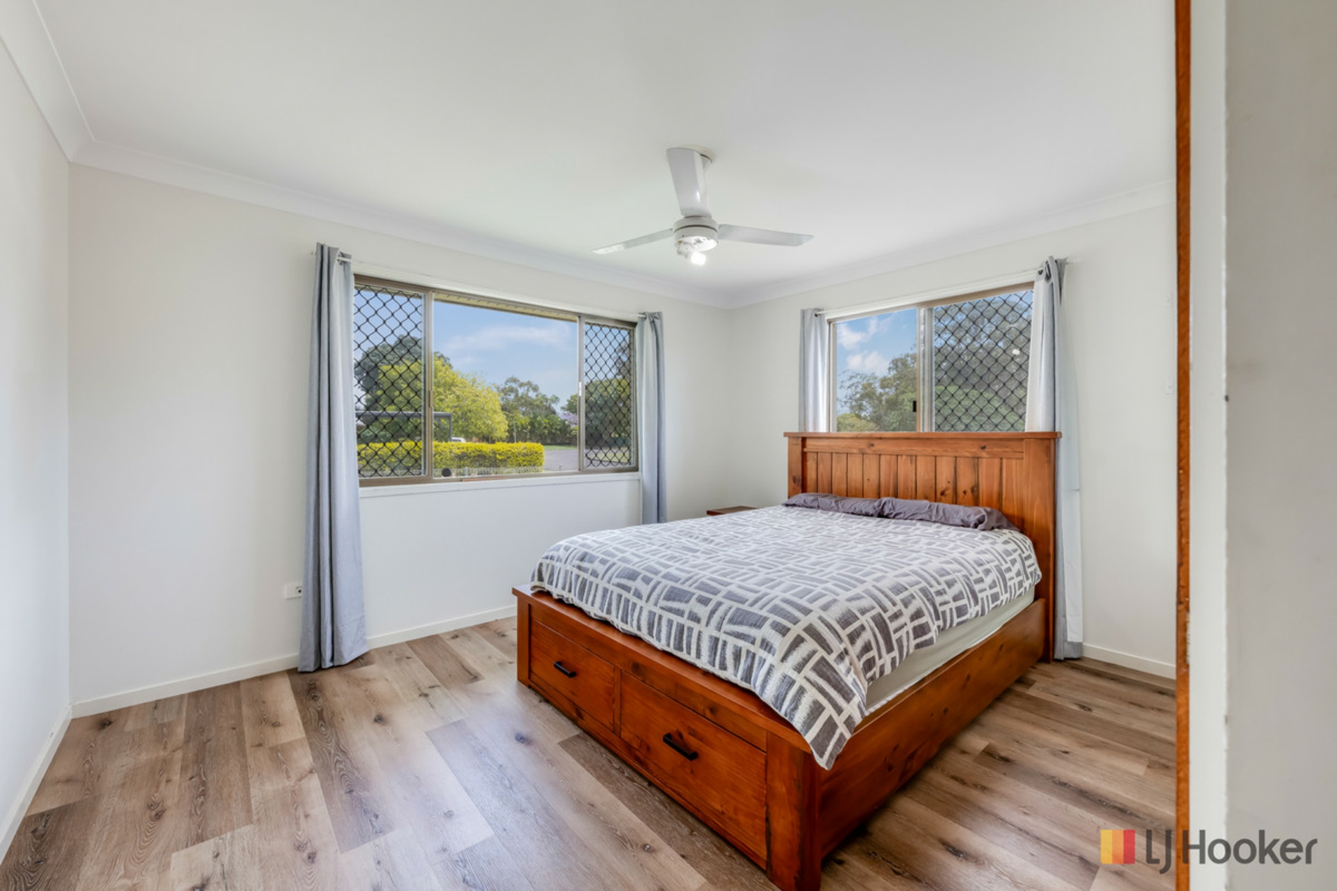 11 Lathouras Court — photo 8 of 24