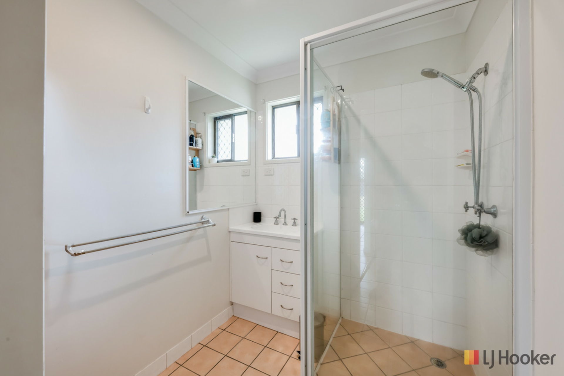 11 Lathouras Court — photo 10 of 24