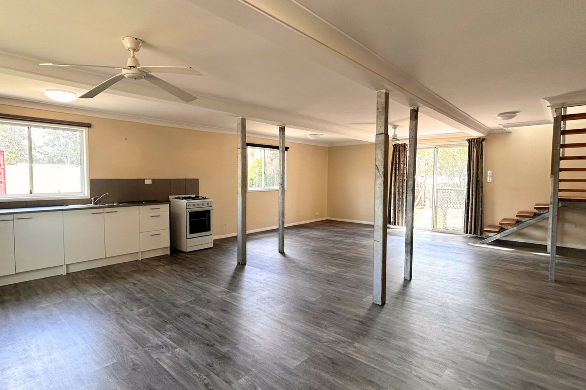 35 Blackall Street — photo 2 of 7