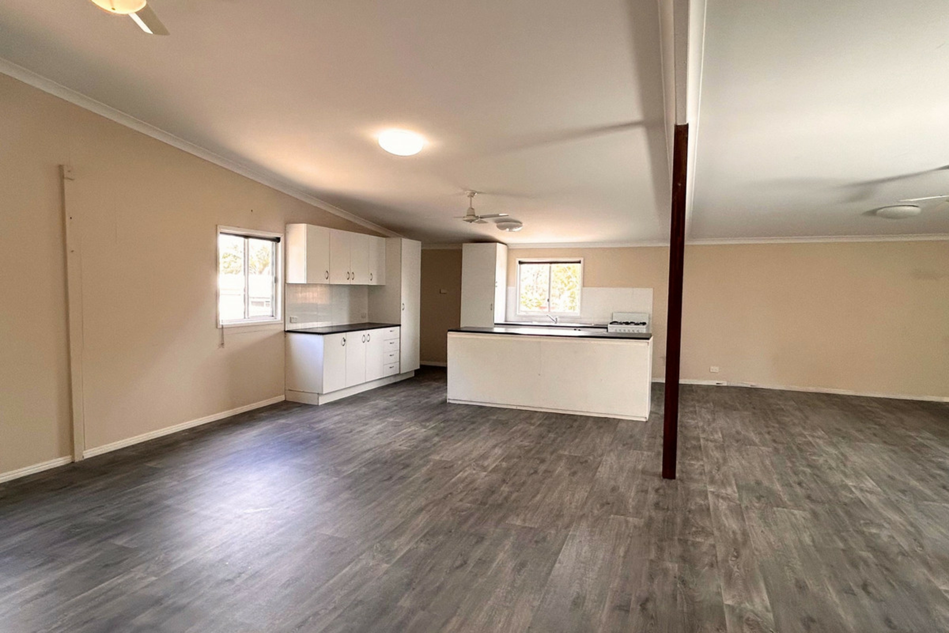 35 Blackall Street — photo 5 of 7