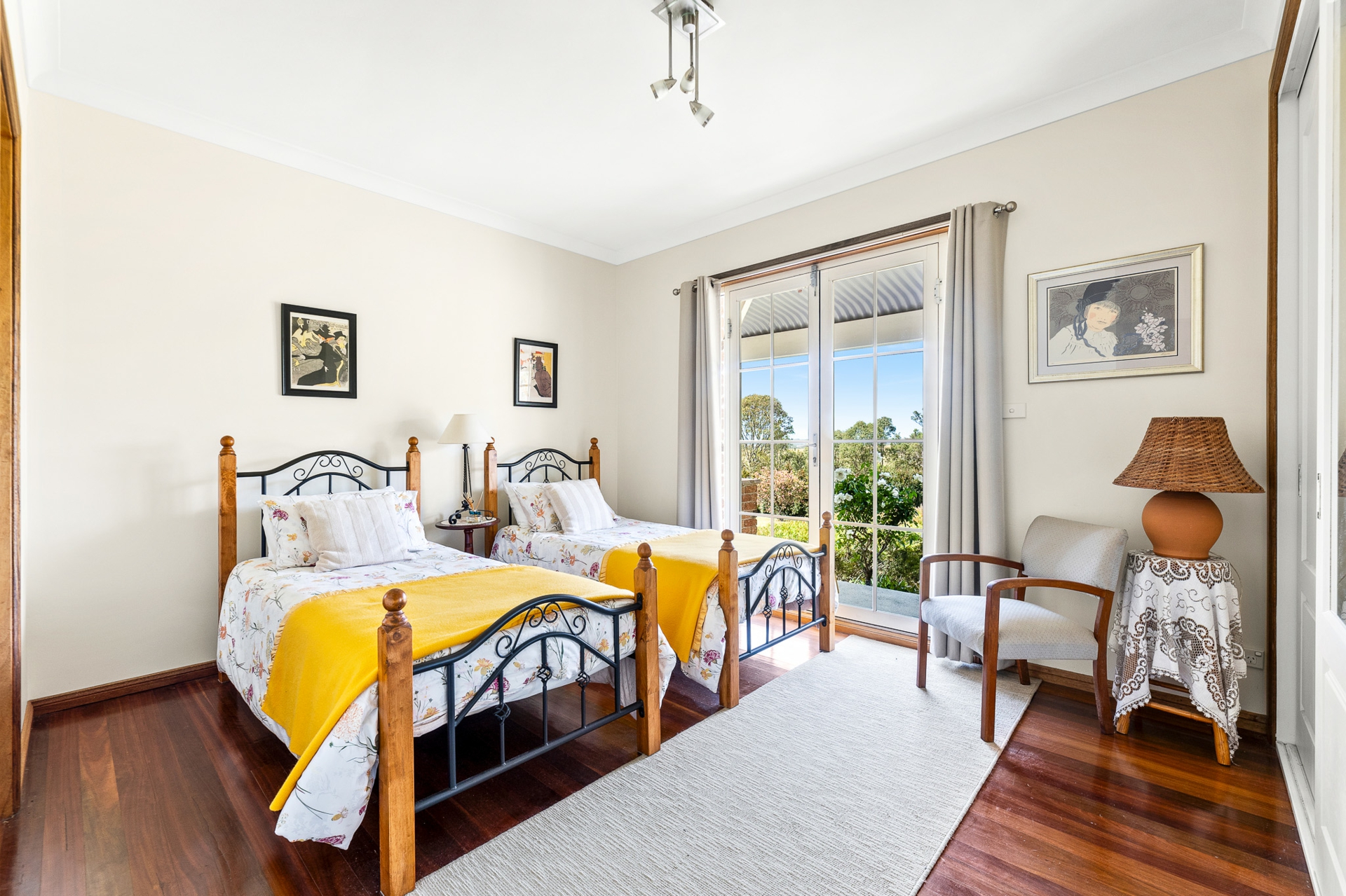8 Mountain View Road, MORUYA
