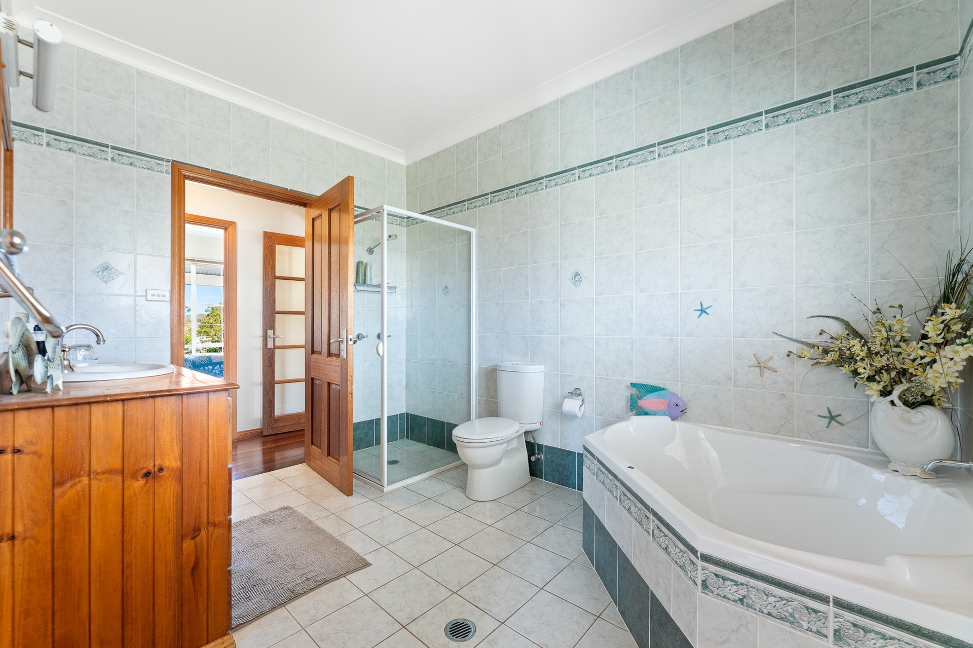 8 Mountain View Road, MORUYA
