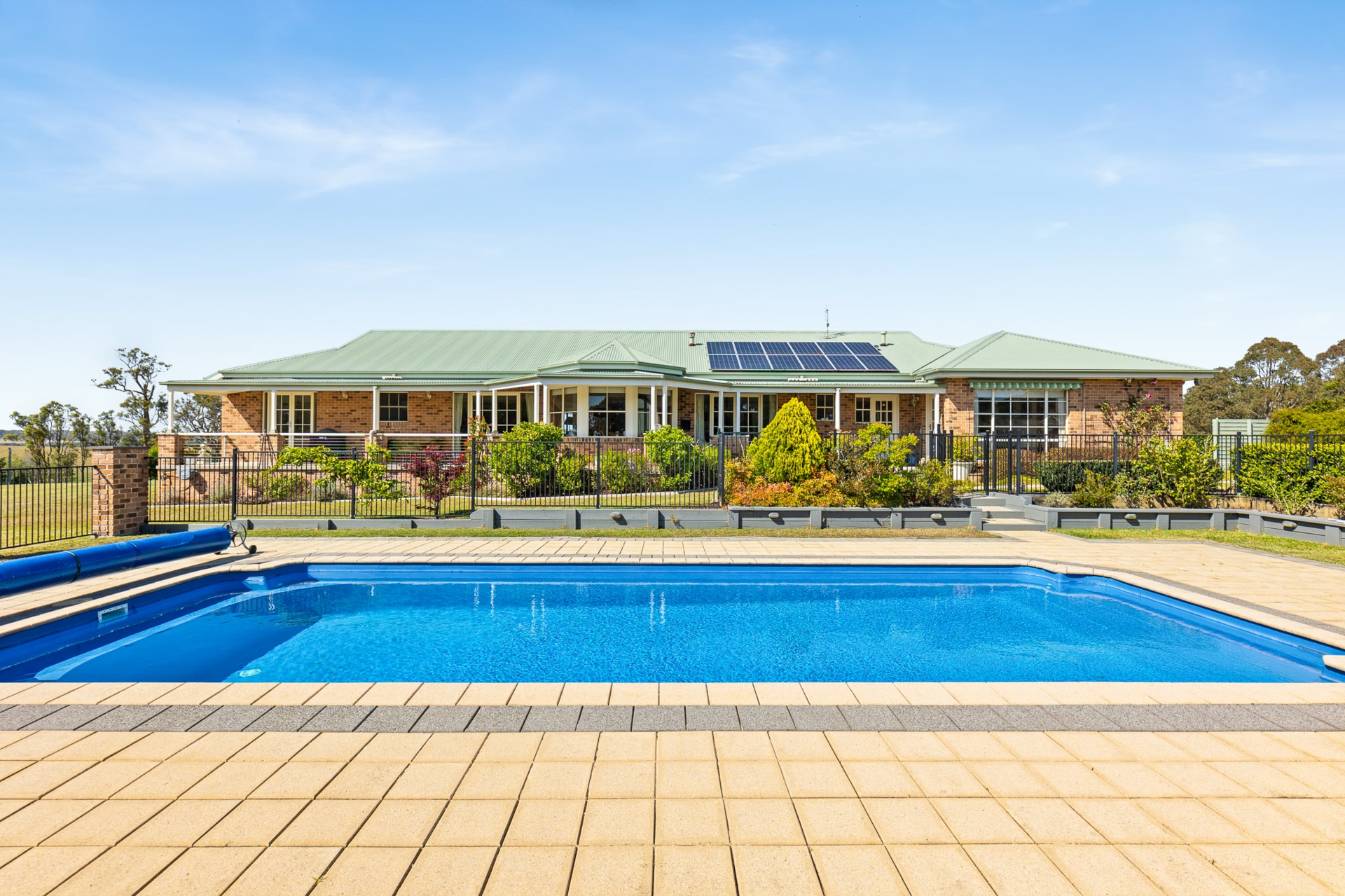 8 Mountain View Road, MORUYA