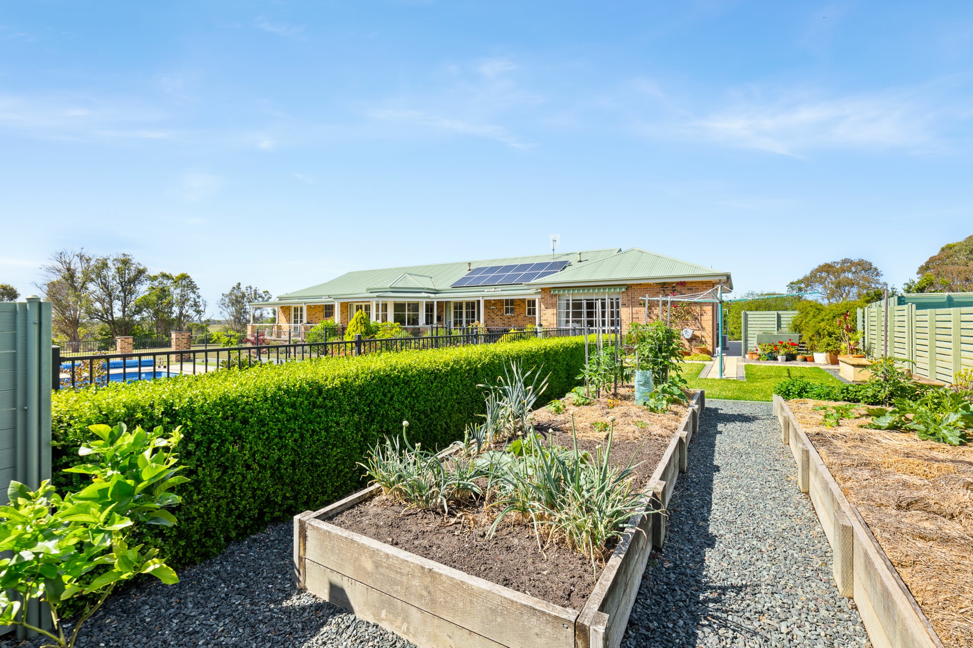 8 Mountain View Road, MORUYA