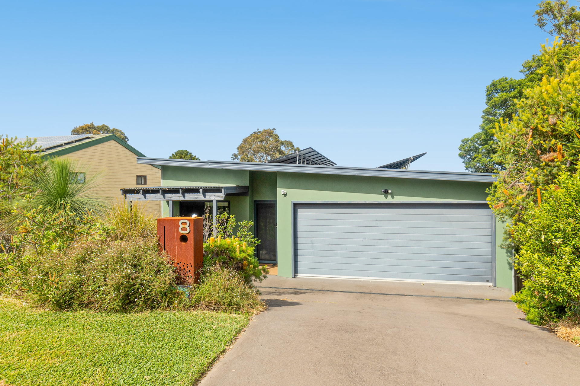 8 Hazel Road, MORUYA HEADS