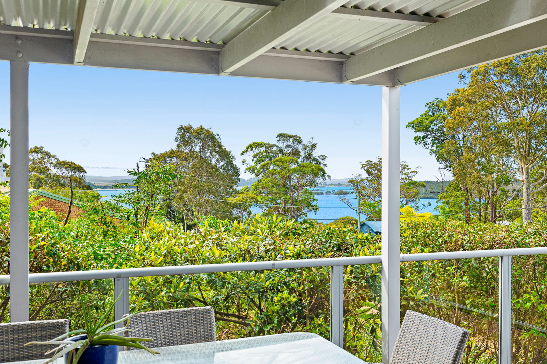 8 Hazel Road, MORUYA HEADS