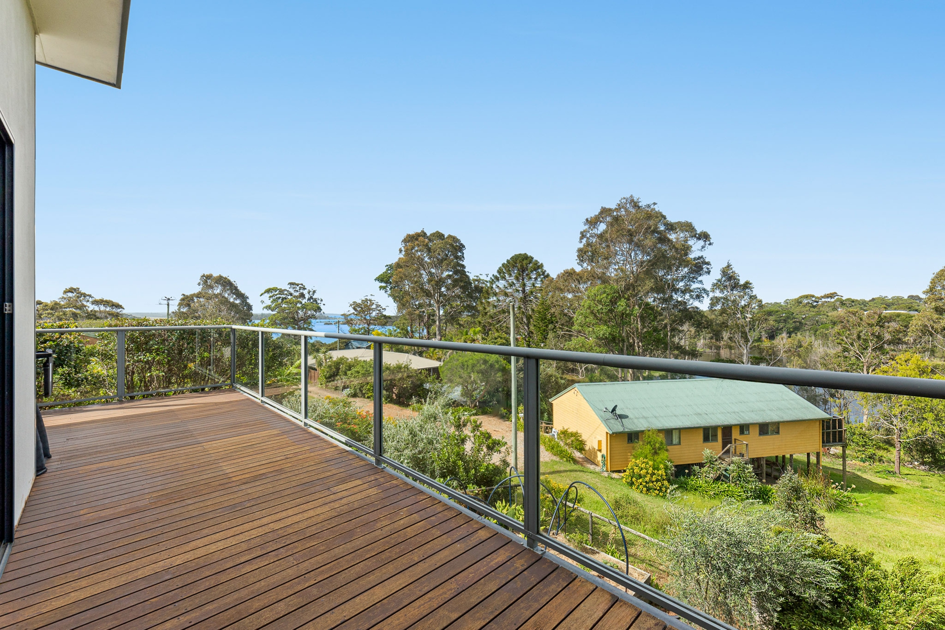 8 Hazel Road, MORUYA HEADS