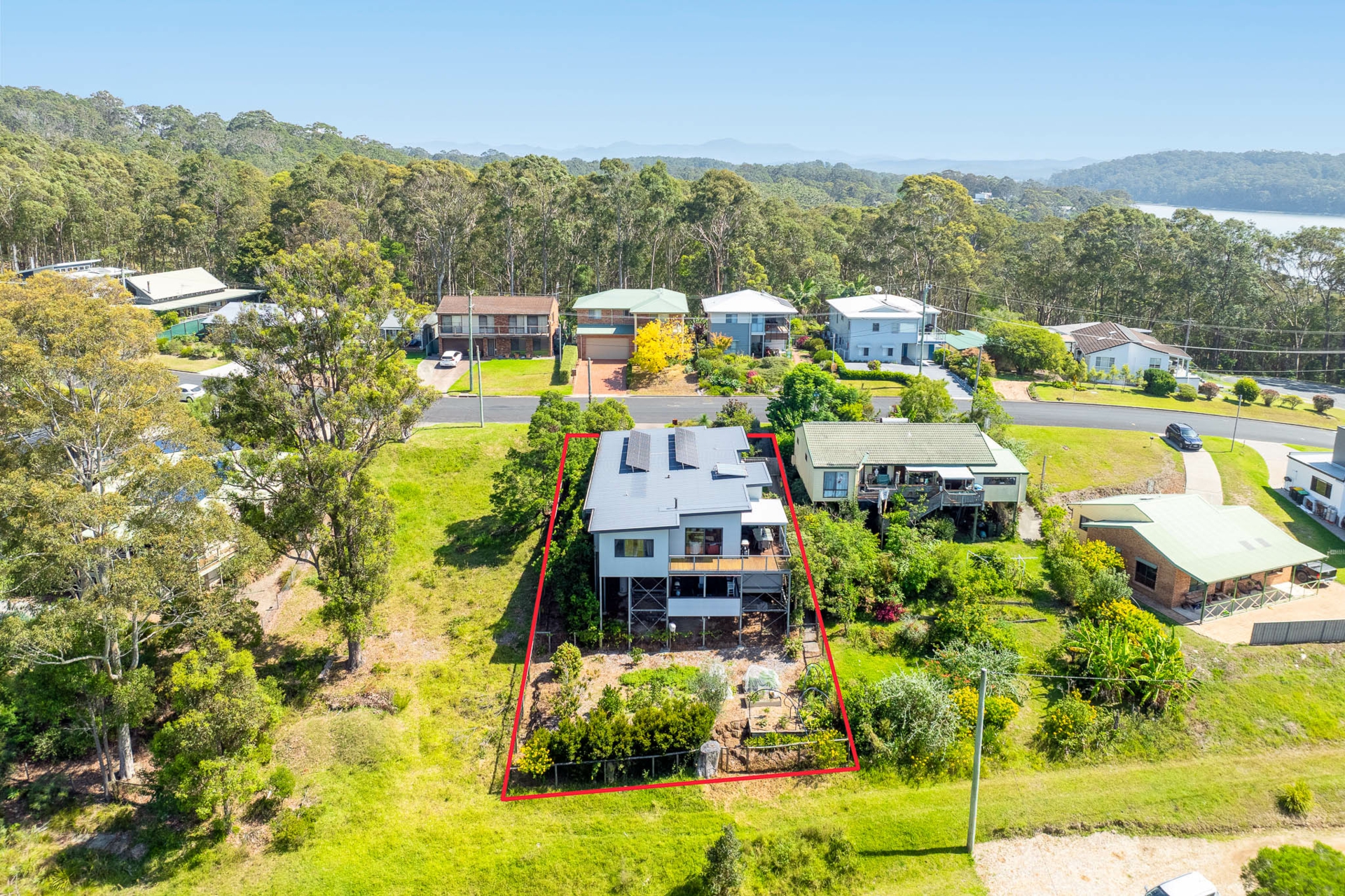 8 Hazel Road, MORUYA HEADS