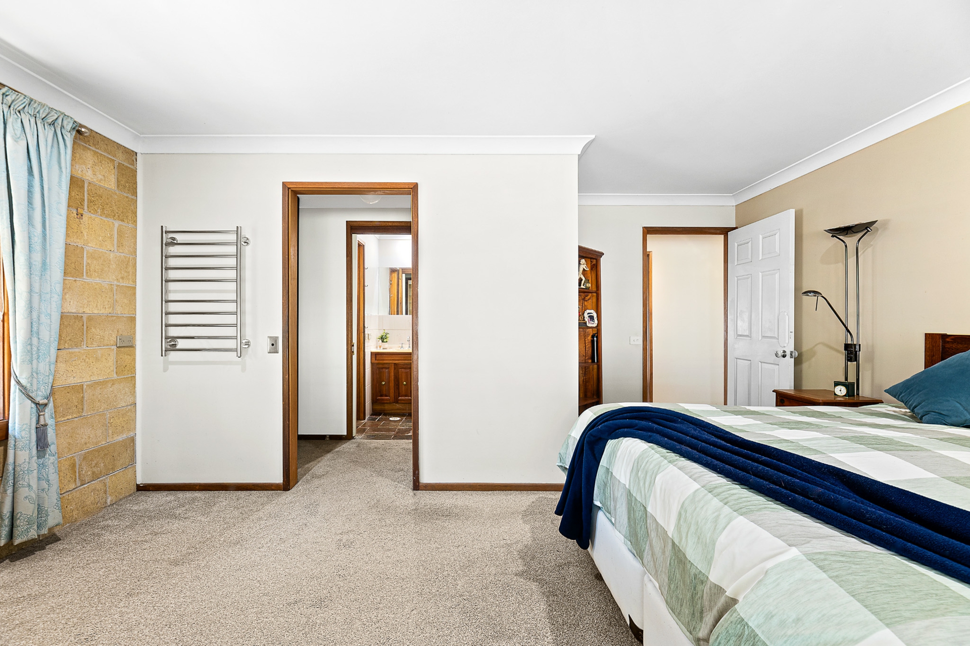 9 Wamban Road, MORUYA