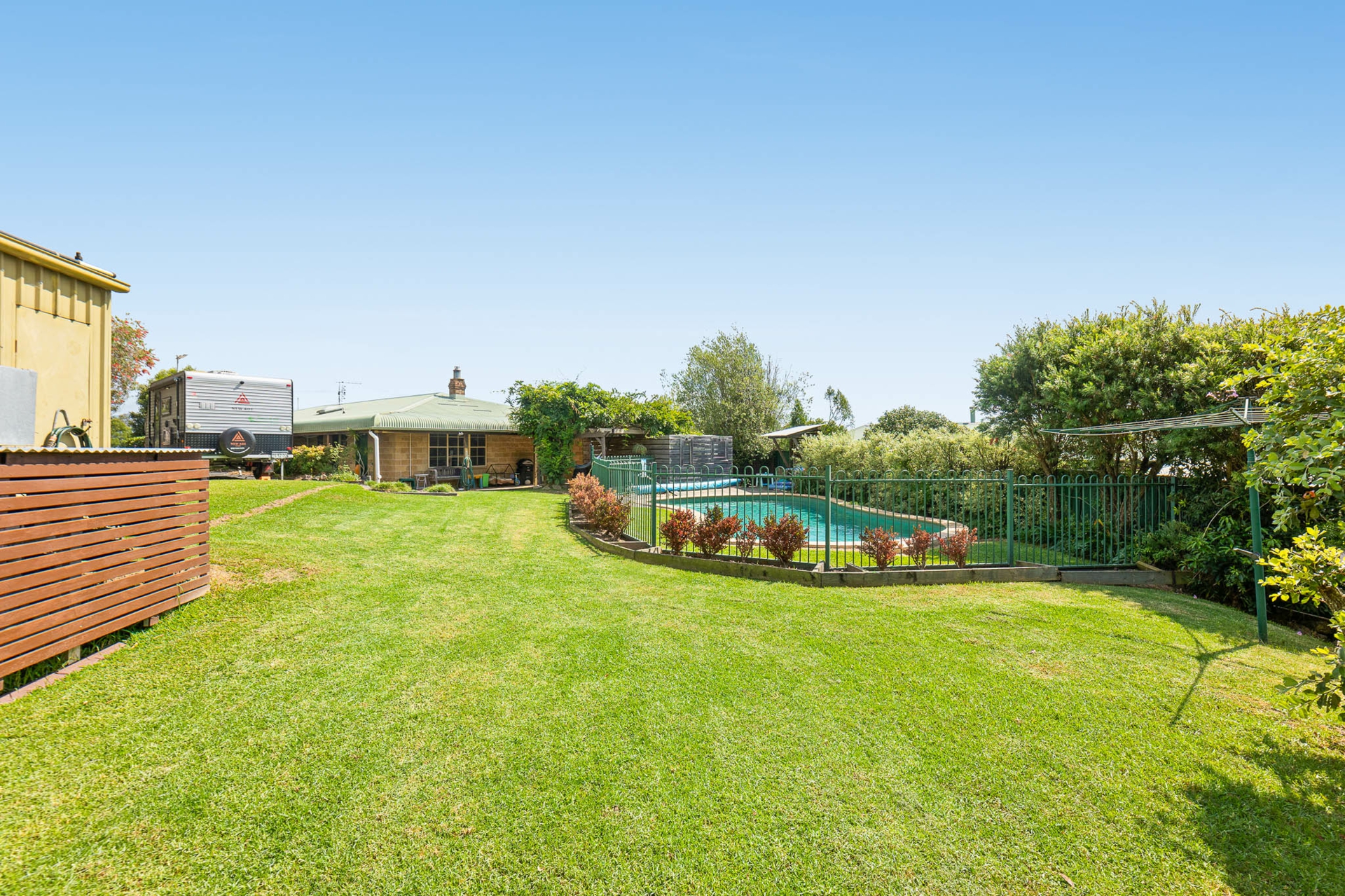 9 Wamban Road, MORUYA