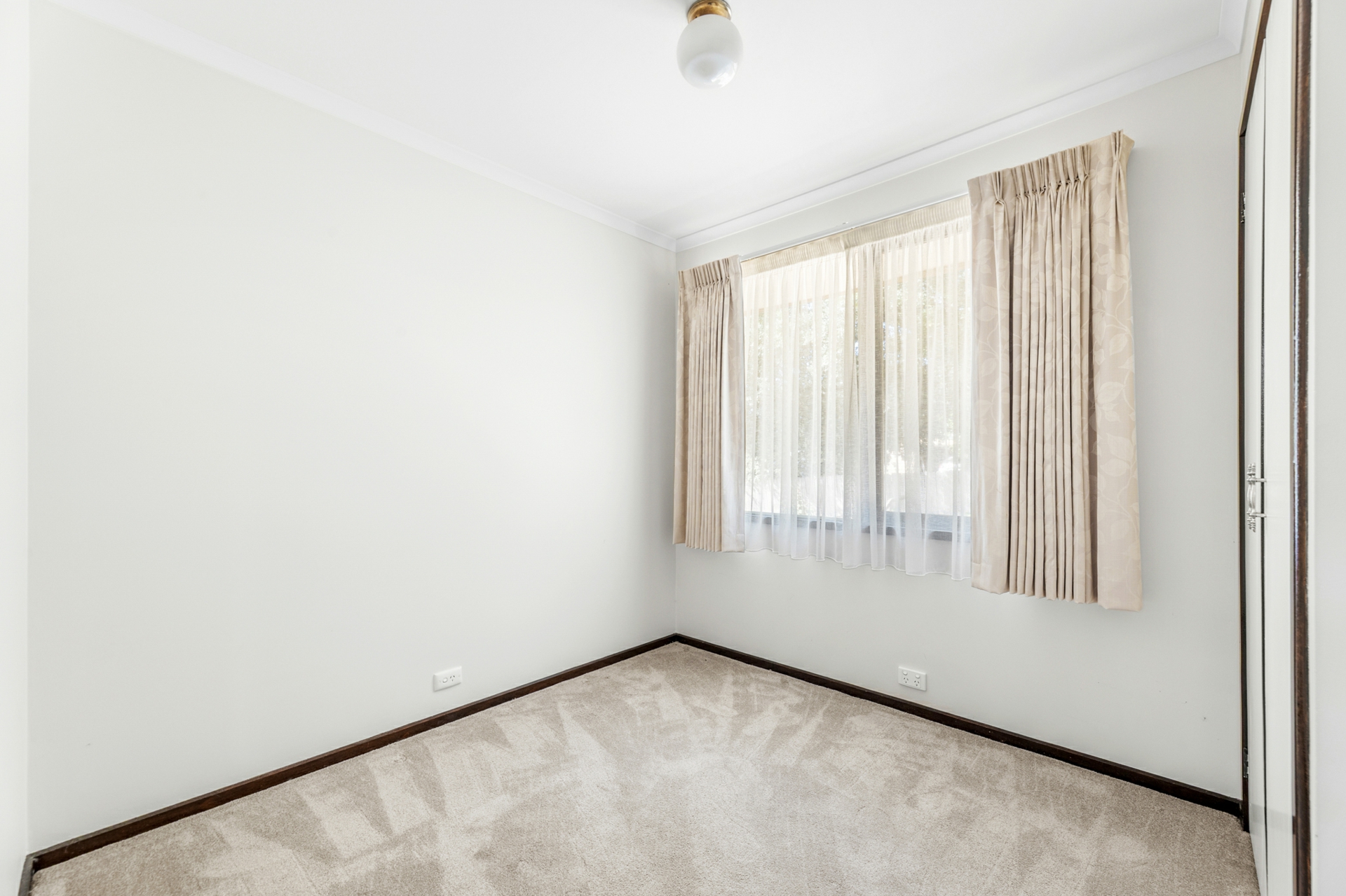 38 Evans Street — photo 11 of 26