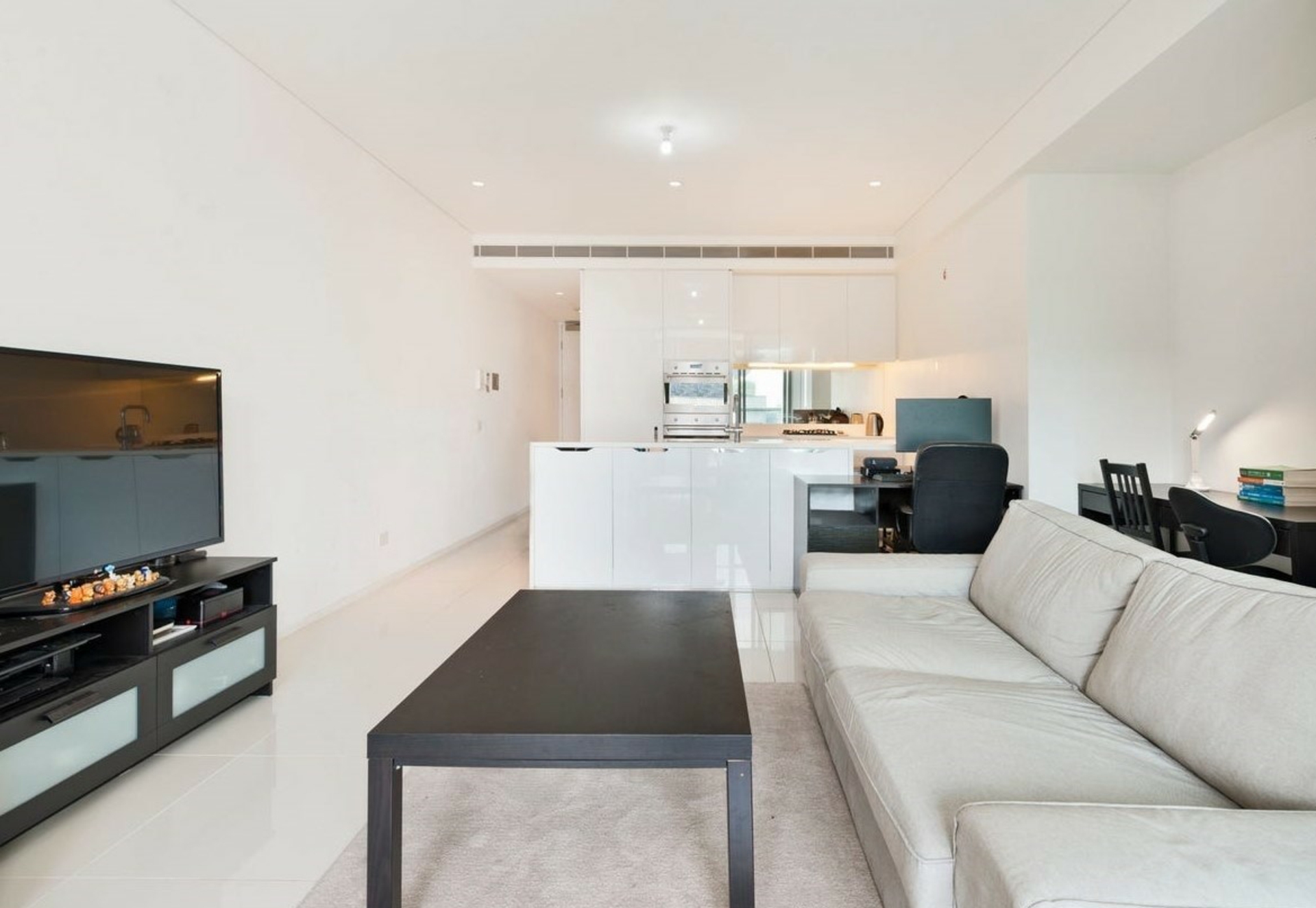 816/18 Park Lane — photo from LJ Hooker Pyrmont