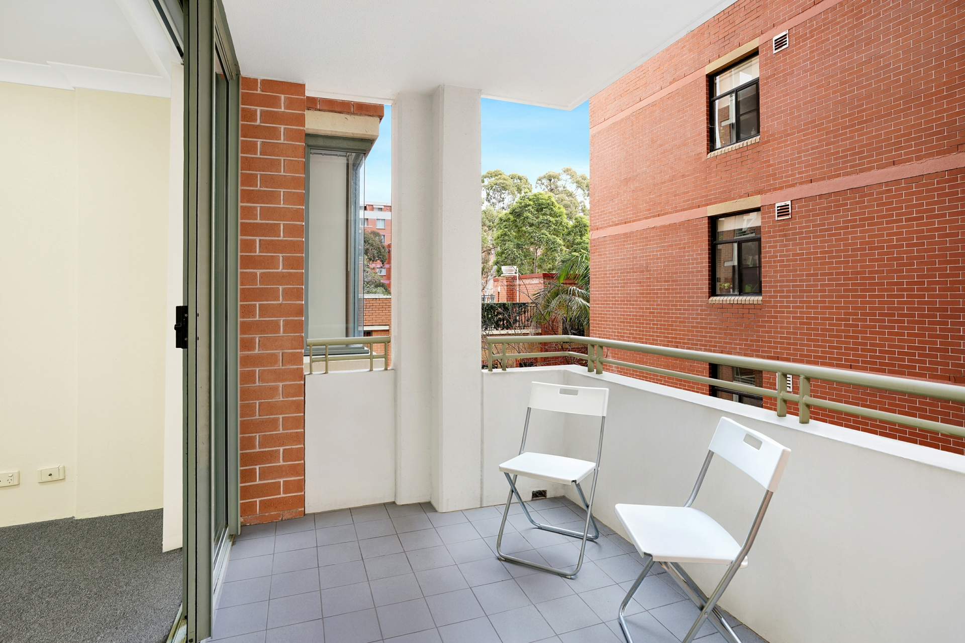 406/233 Pyrmont Street — photo 2 of 9
