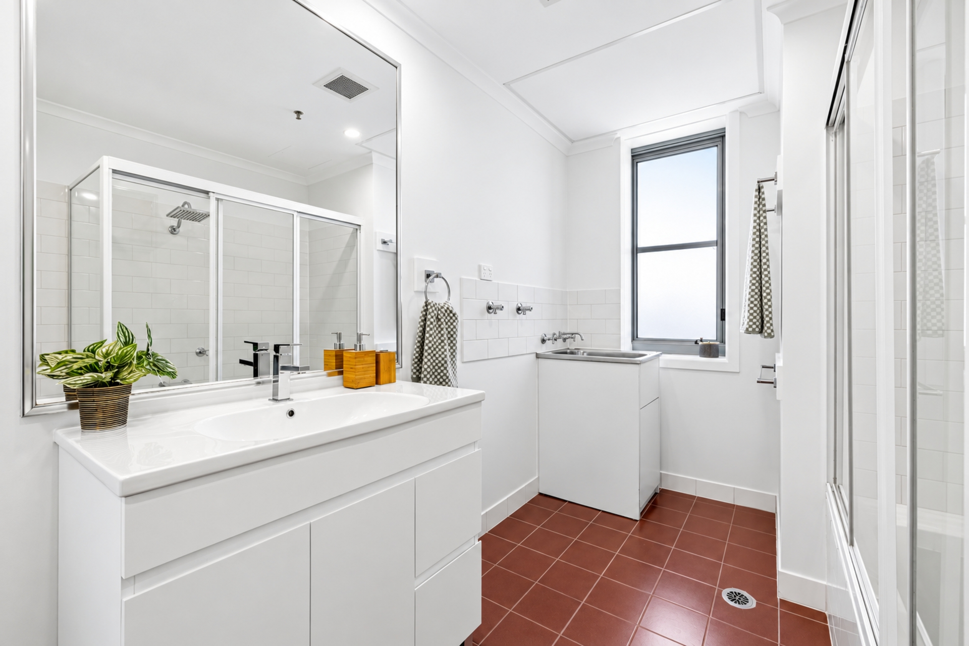 1101/243-271 Pyrmont Street — photo 4 of 11