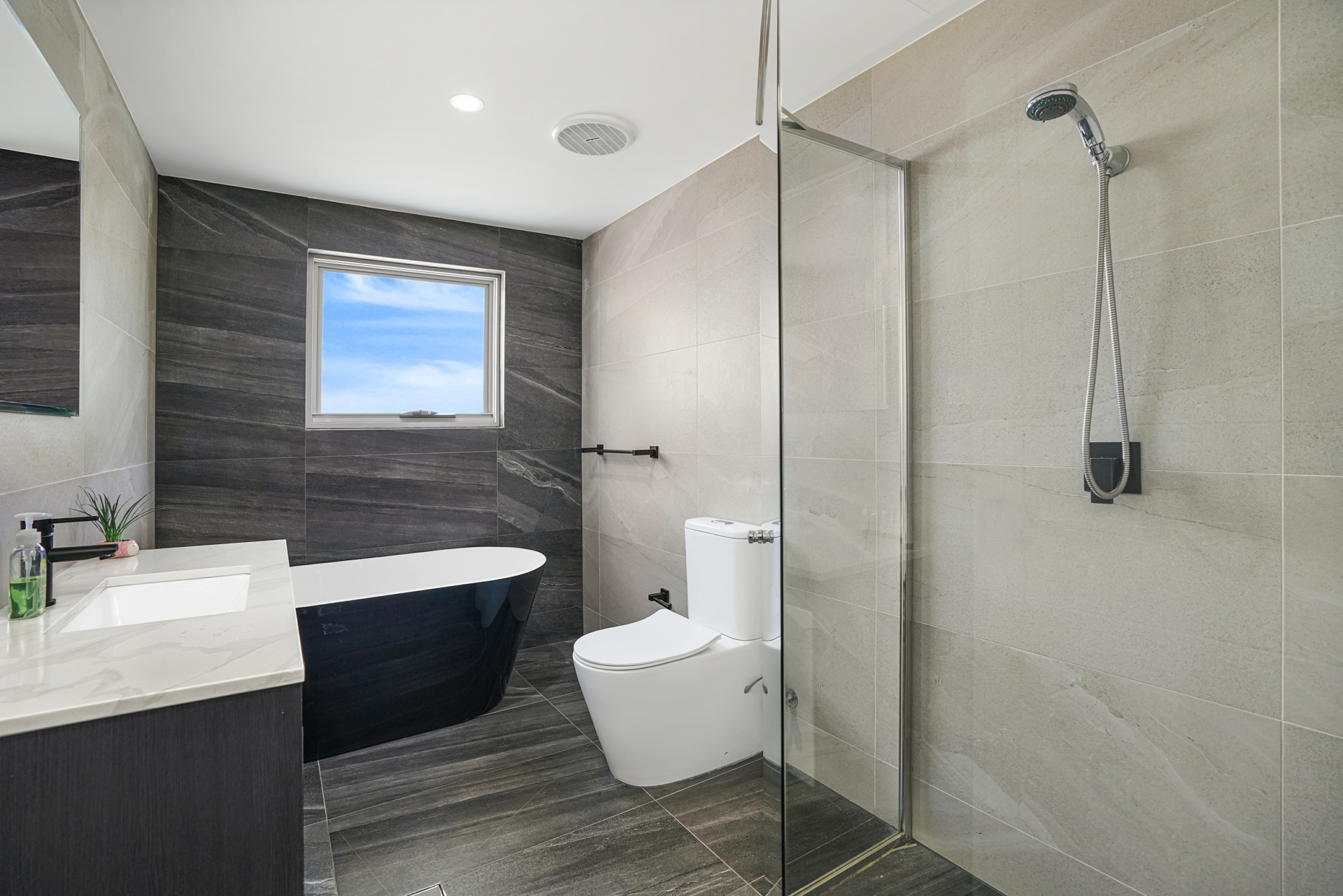 208 Stoney Creek Road — photo 7 of 9