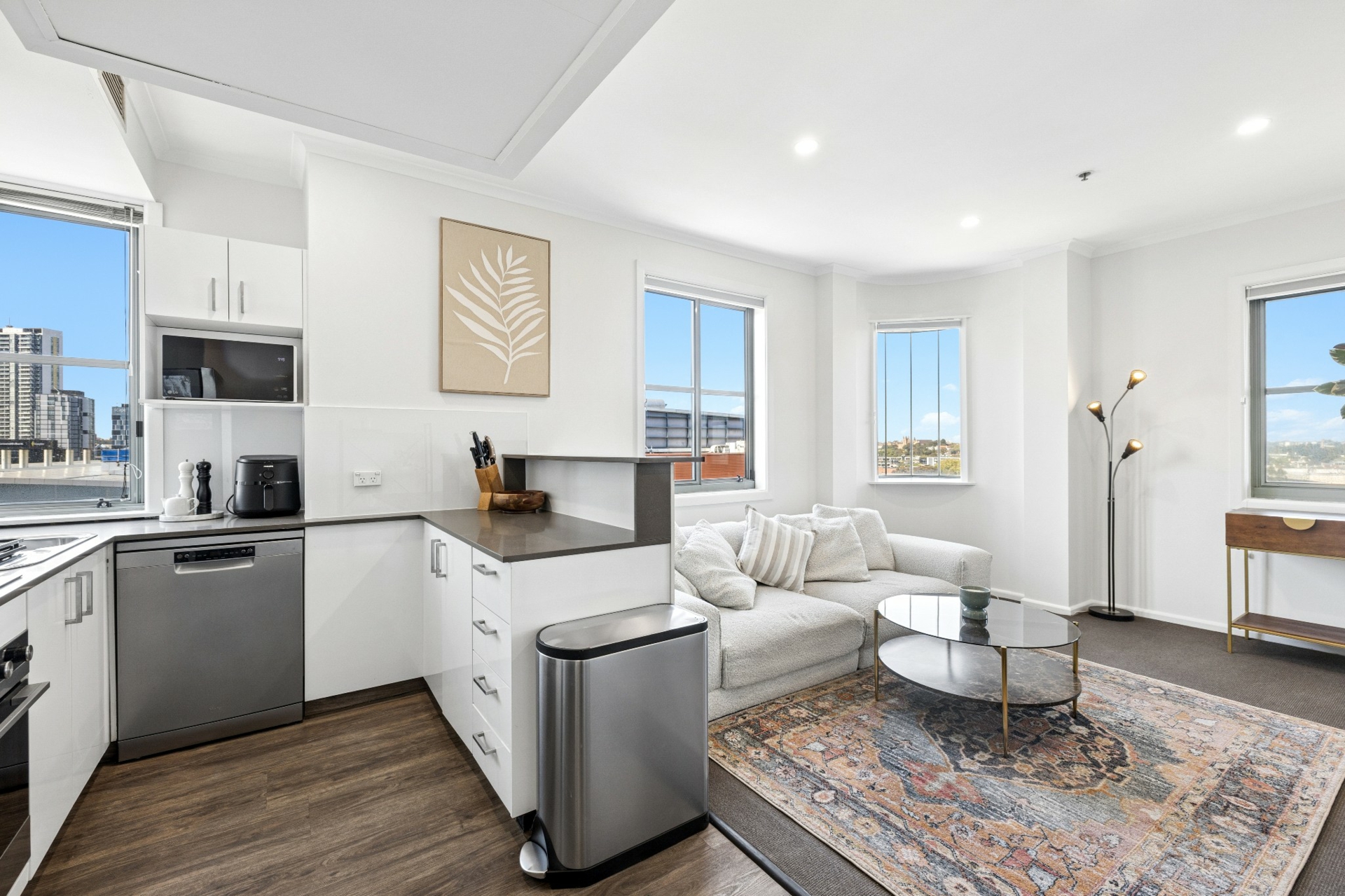 1102/243 Pyrmont Street — photo 4 of 11