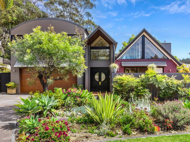 73 Sandy Place, Long Beach