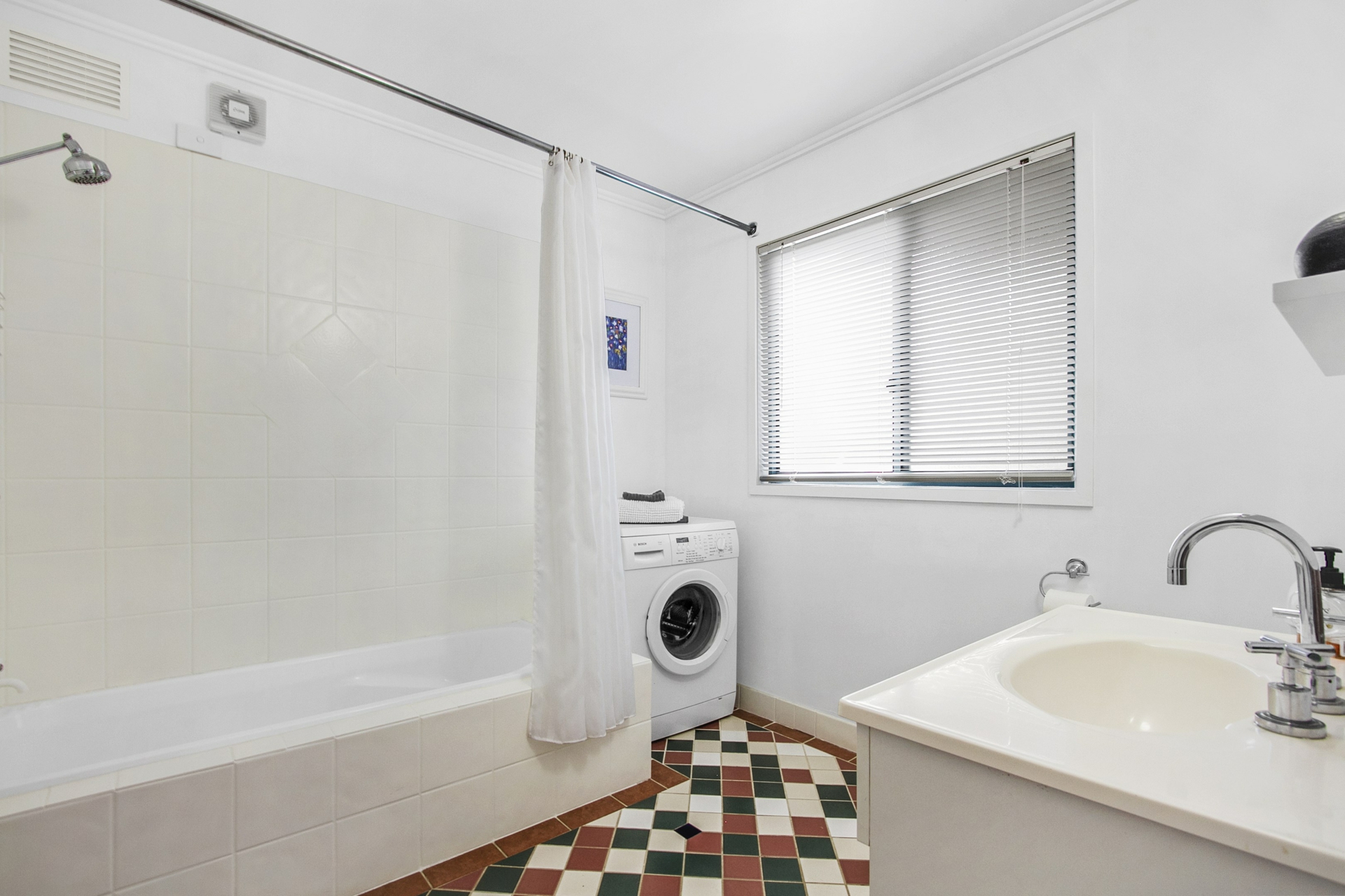 67A Annetts Parade — photo 16 of 19