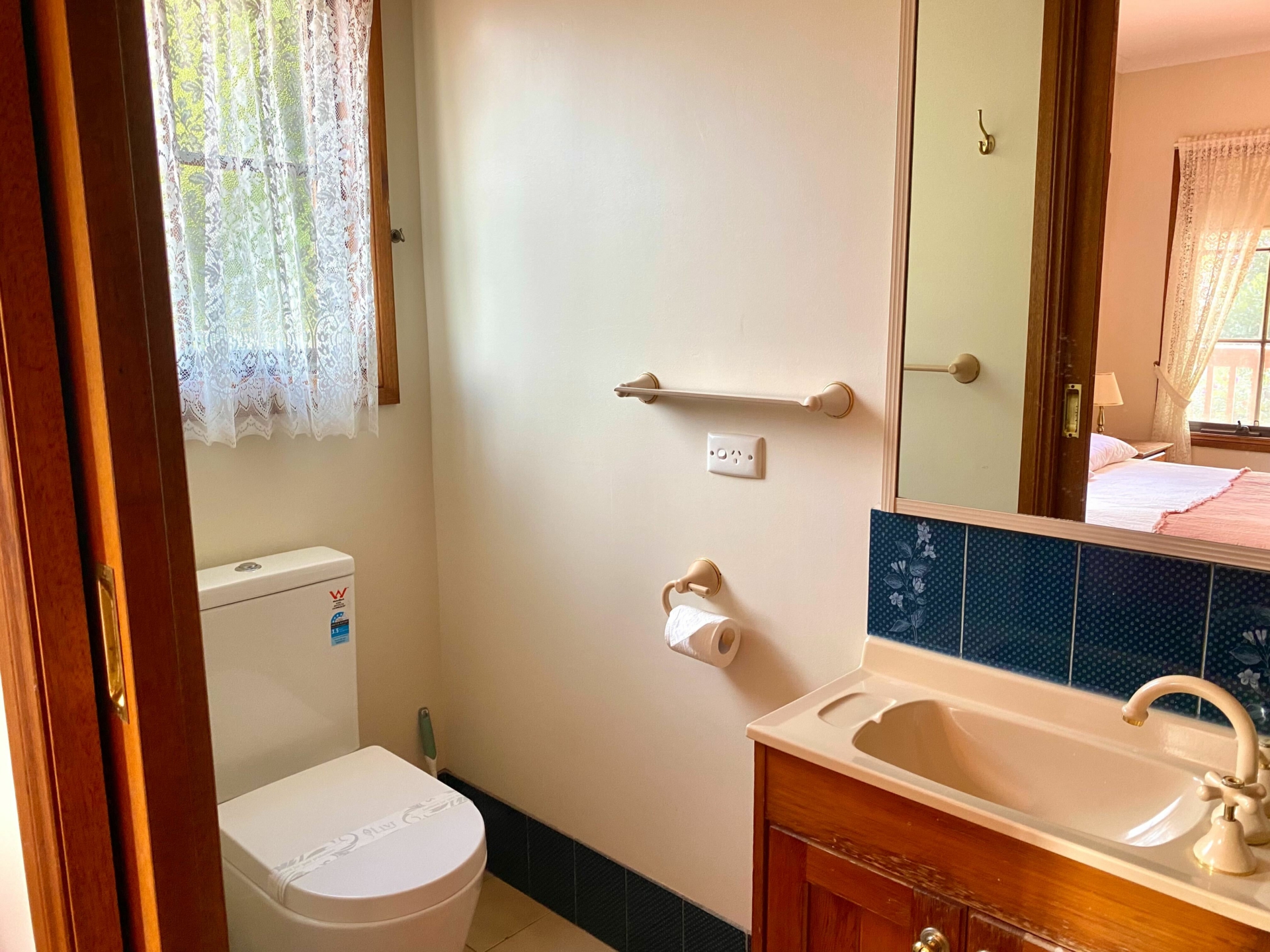 12 High View Avenue — photo 3 of 10