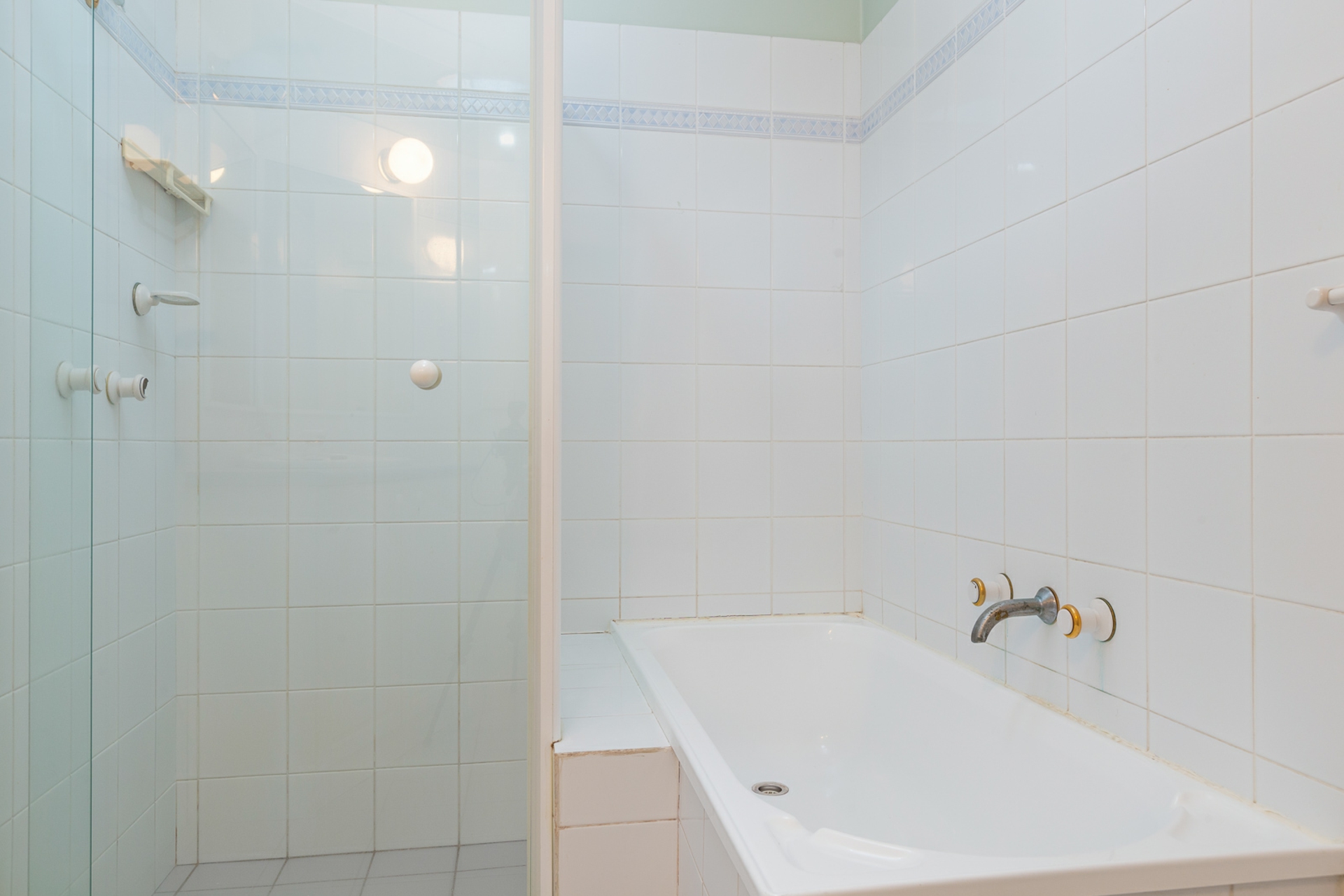 2/6 Edgewood Place — photo 15 of 17