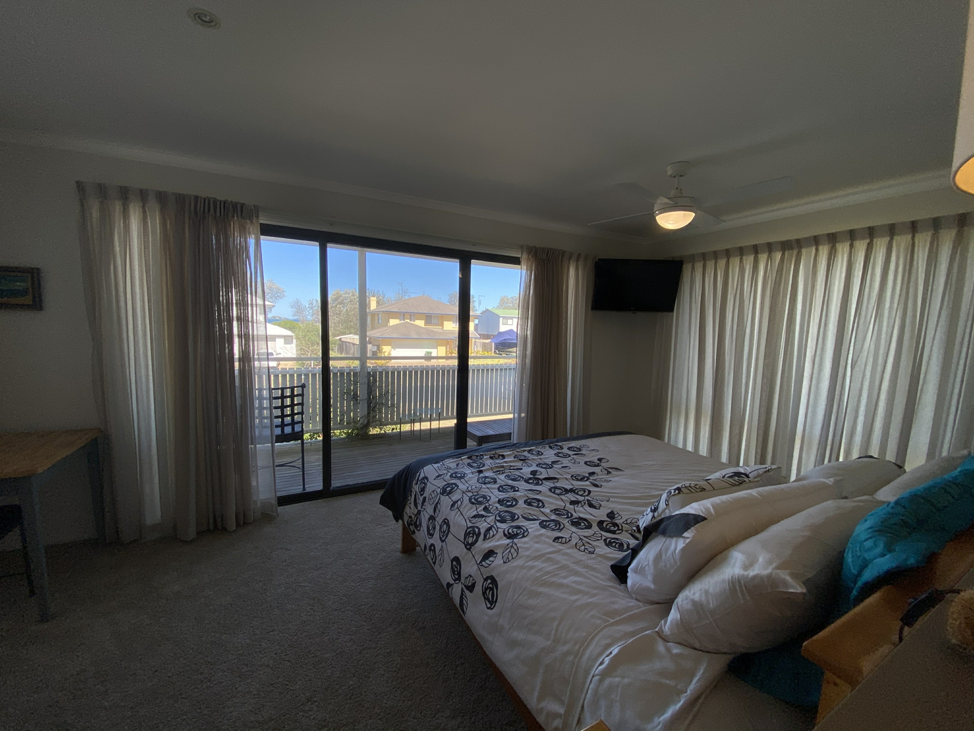 63 Sandy Place, LONG BEACH