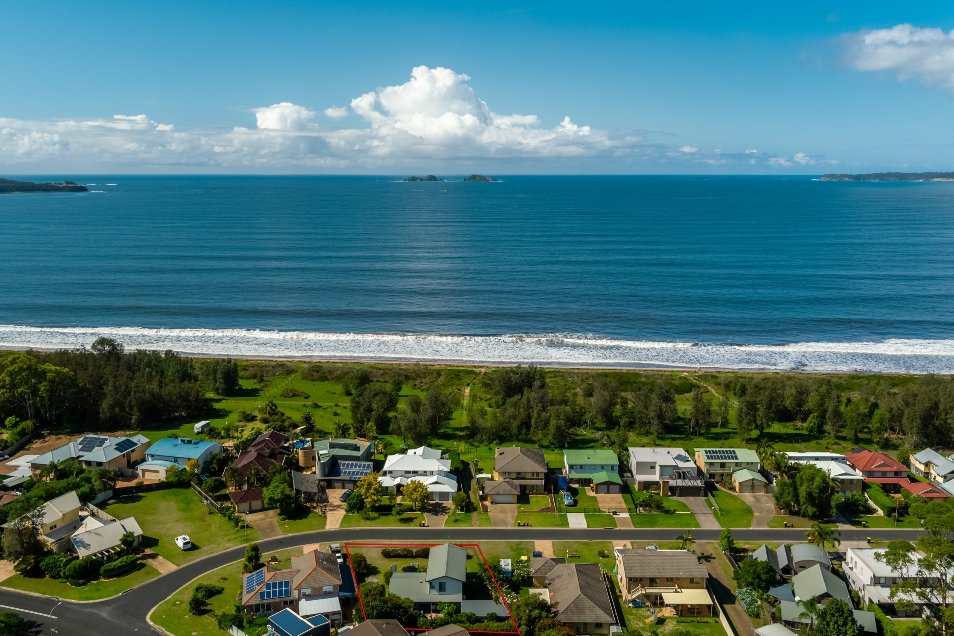63 Sandy Place, LONG BEACH