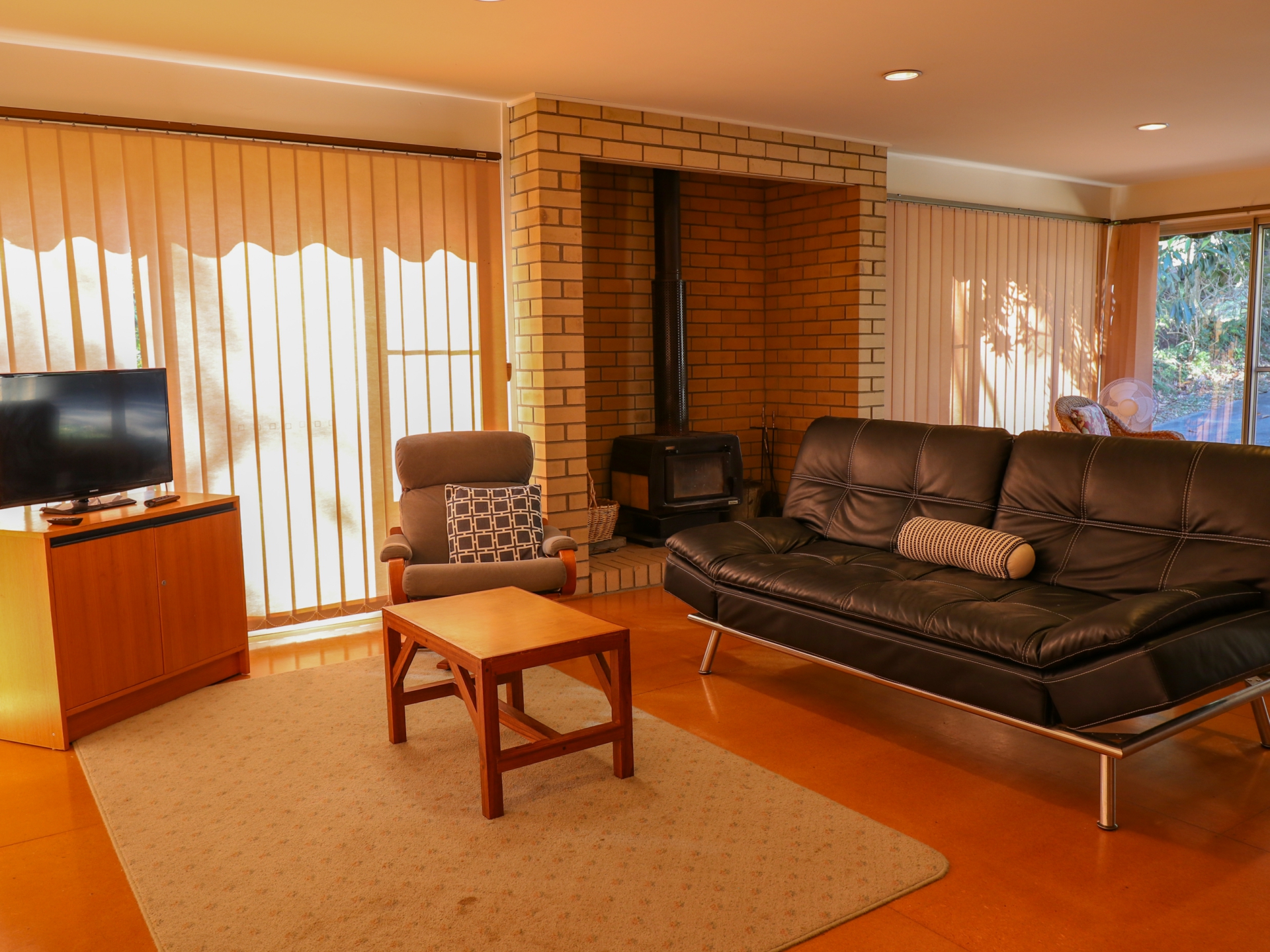 27 Northcove Road, LONG BEACH