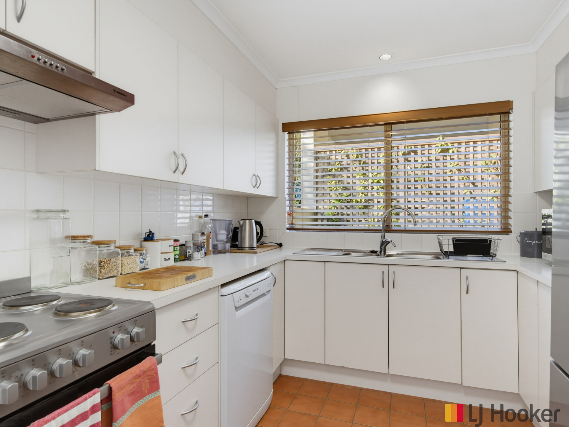 25/12-18 Newth Place — photo 14 of 30