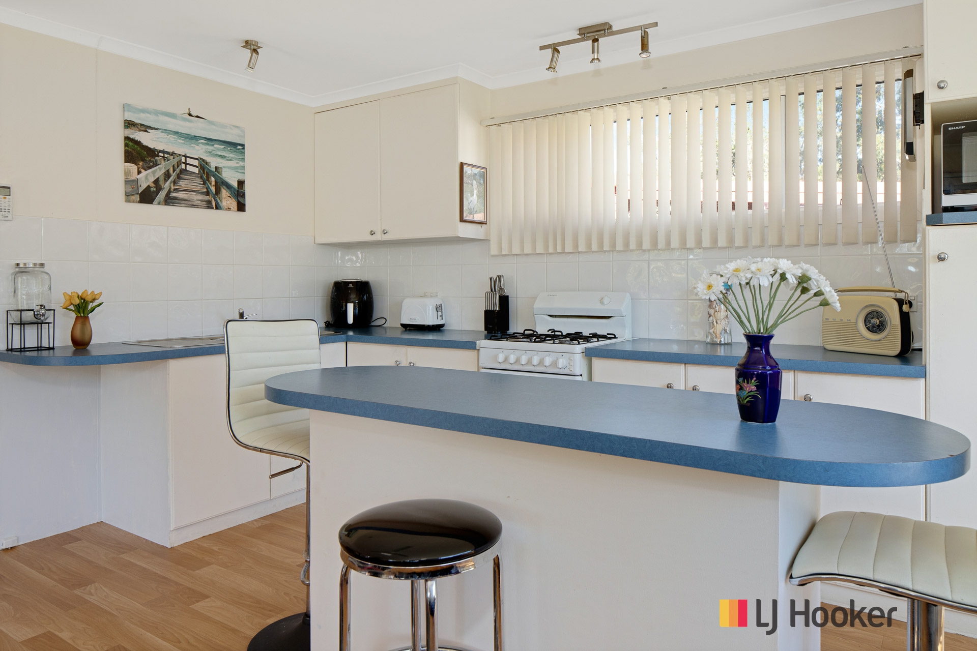 2/476 Tomakin Road — photo 9 of 24