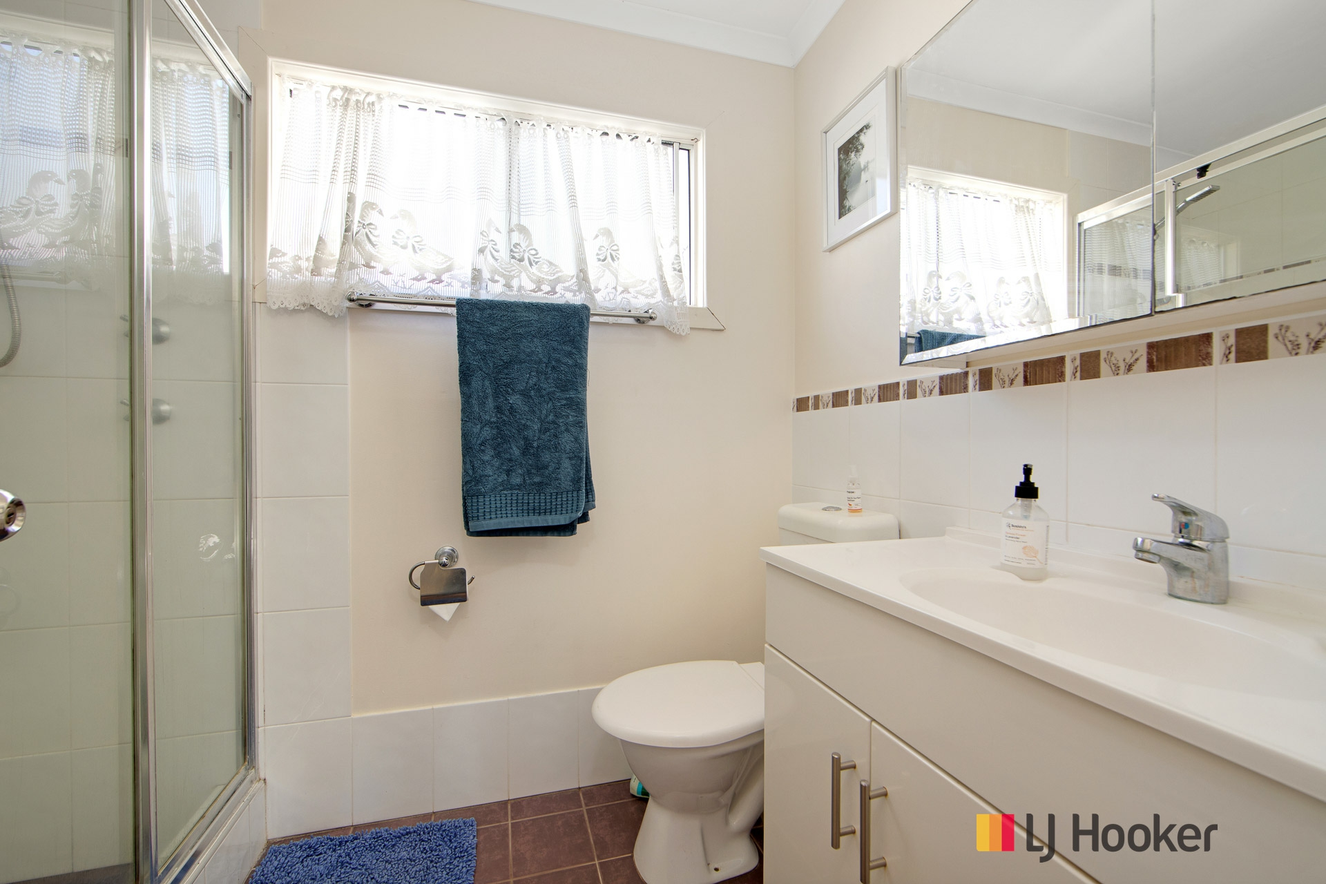 2/476 Tomakin Road — photo 11 of 24