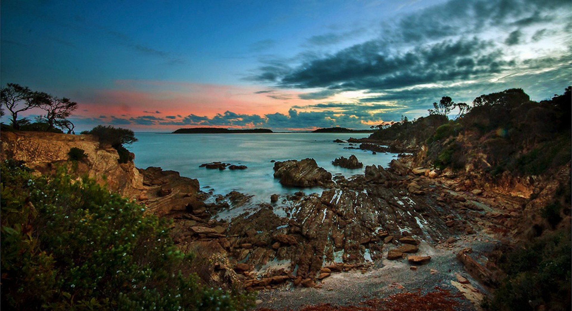 Tomakin NSW Unit for Sale LJ Hooker