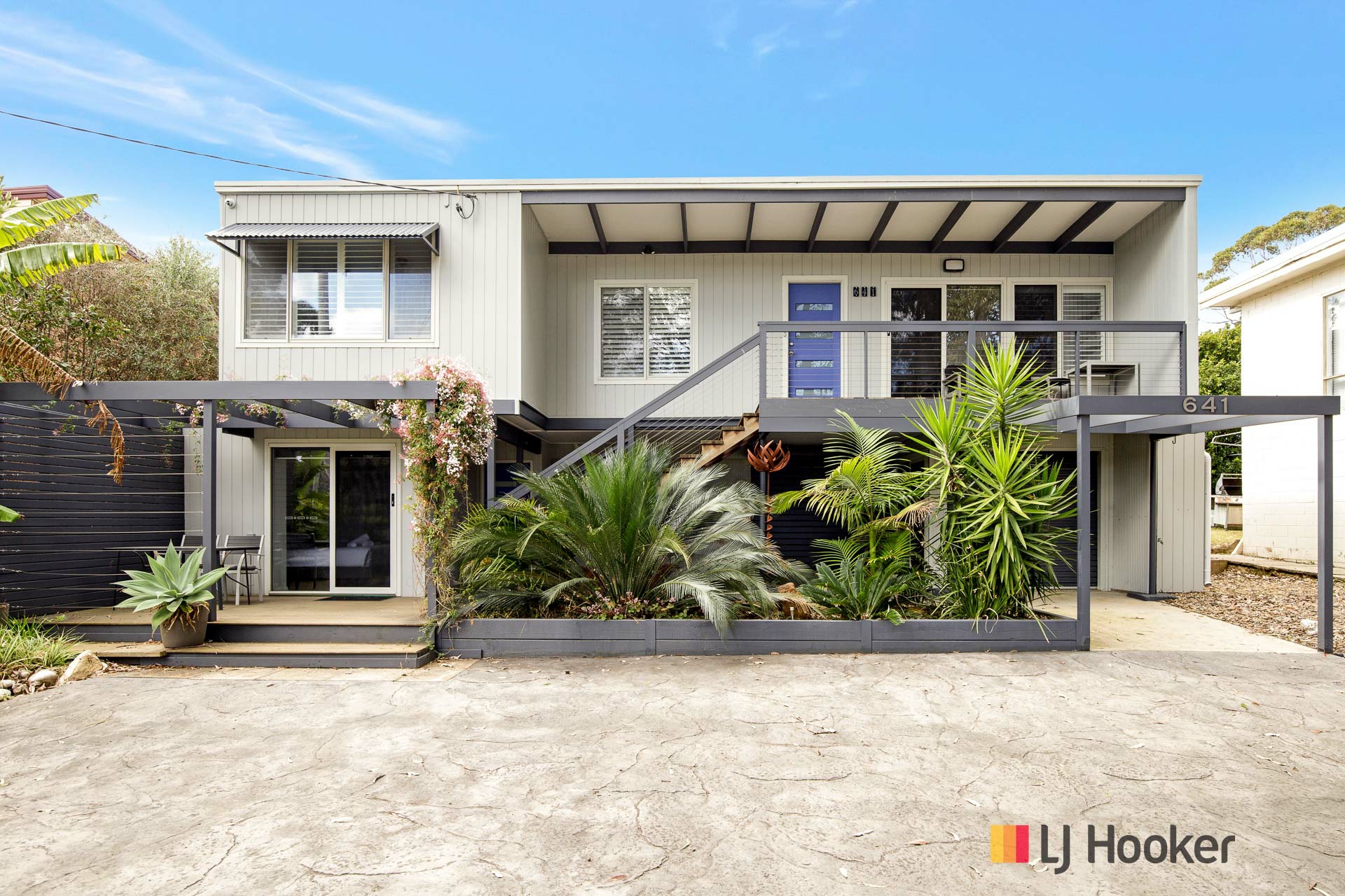 641 Beach Road, SURF BEACH
