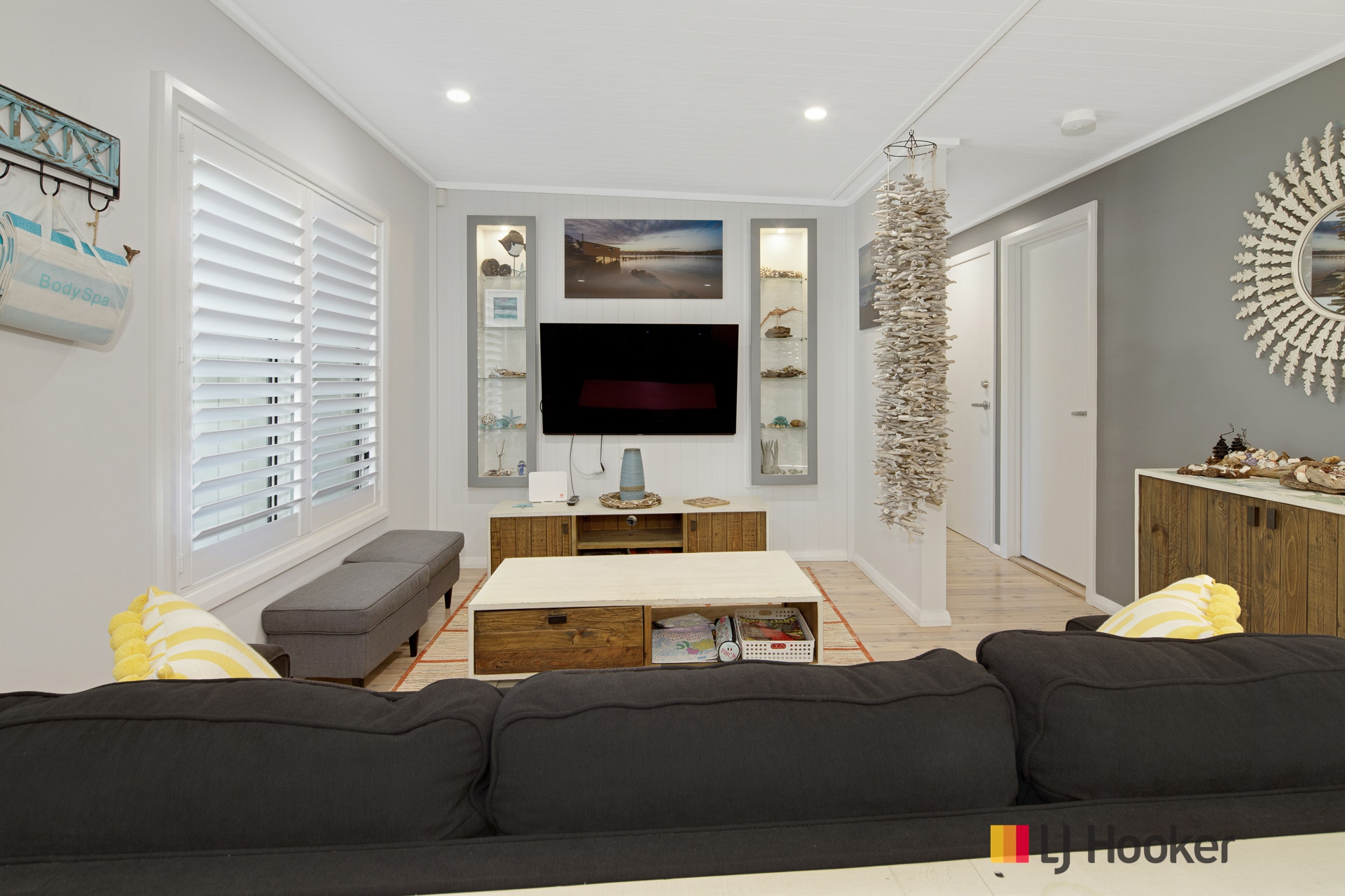 641 Beach Road, SURF BEACH