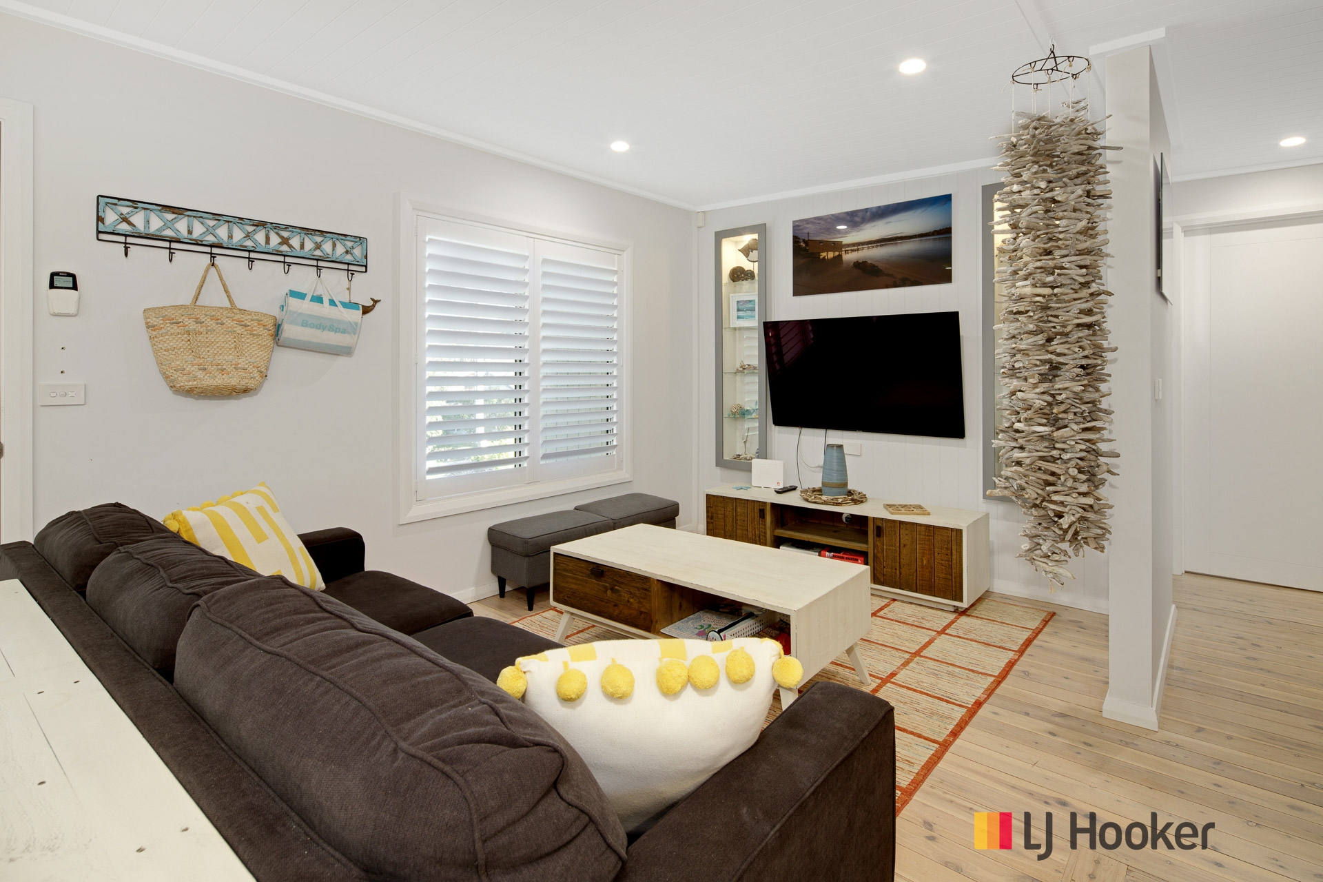 641 Beach Road, SURF BEACH