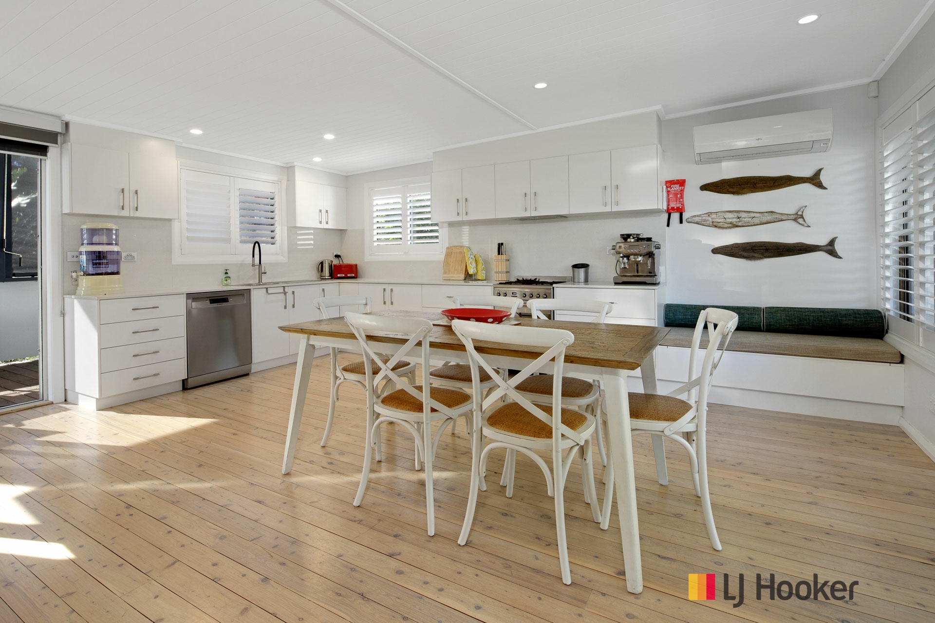 641 Beach Road, SURF BEACH