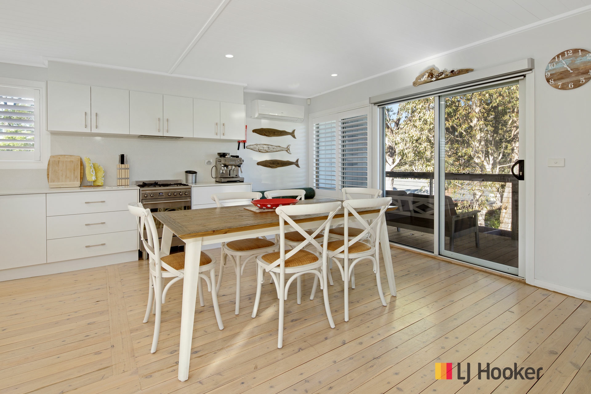 641 Beach Road, SURF BEACH