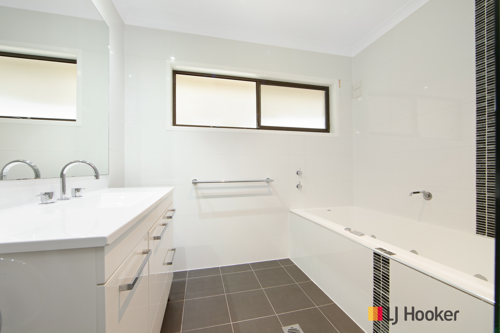 17 Foam Street, SURFSIDE