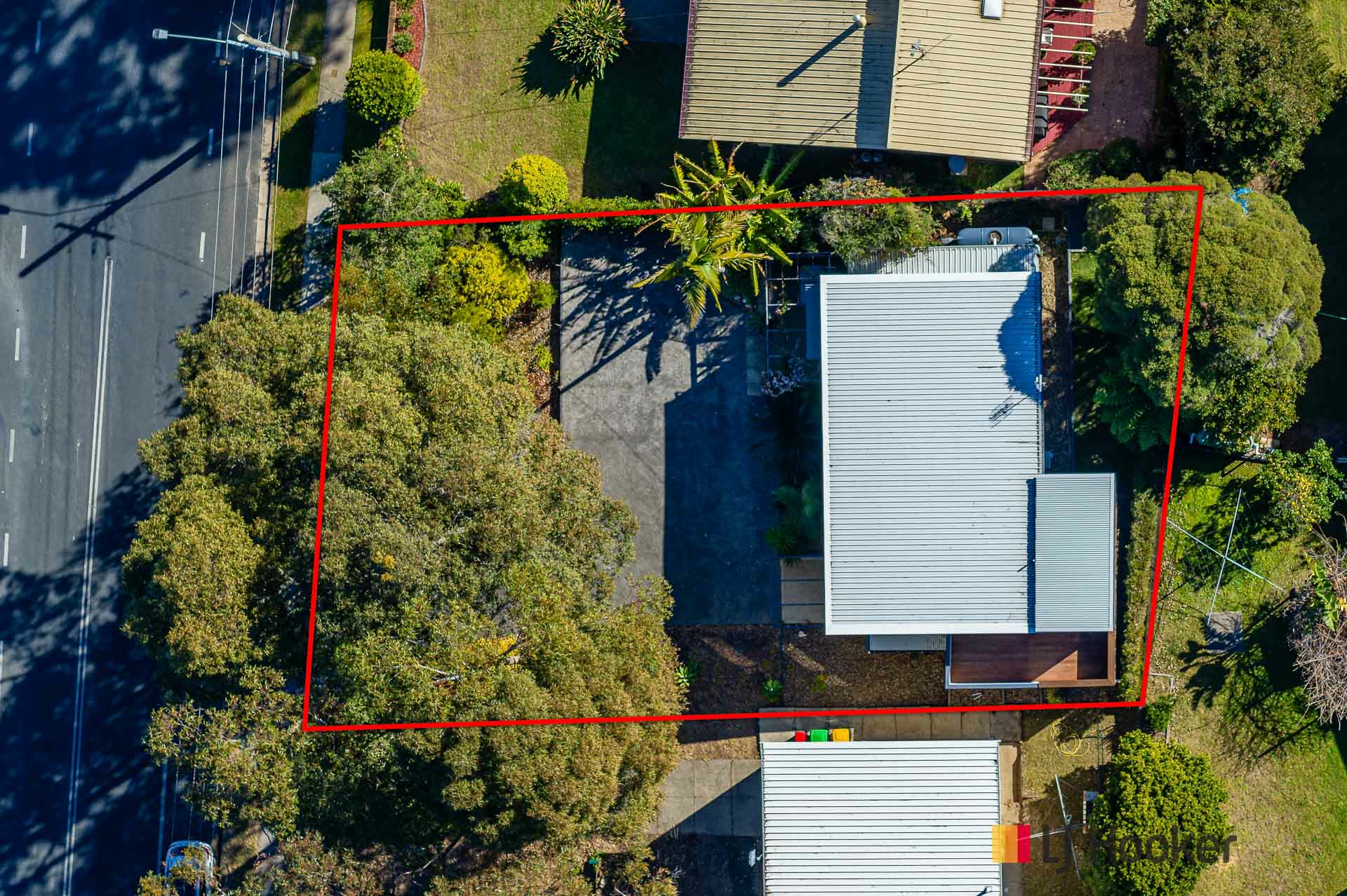 641 Beach Road, SURF BEACH