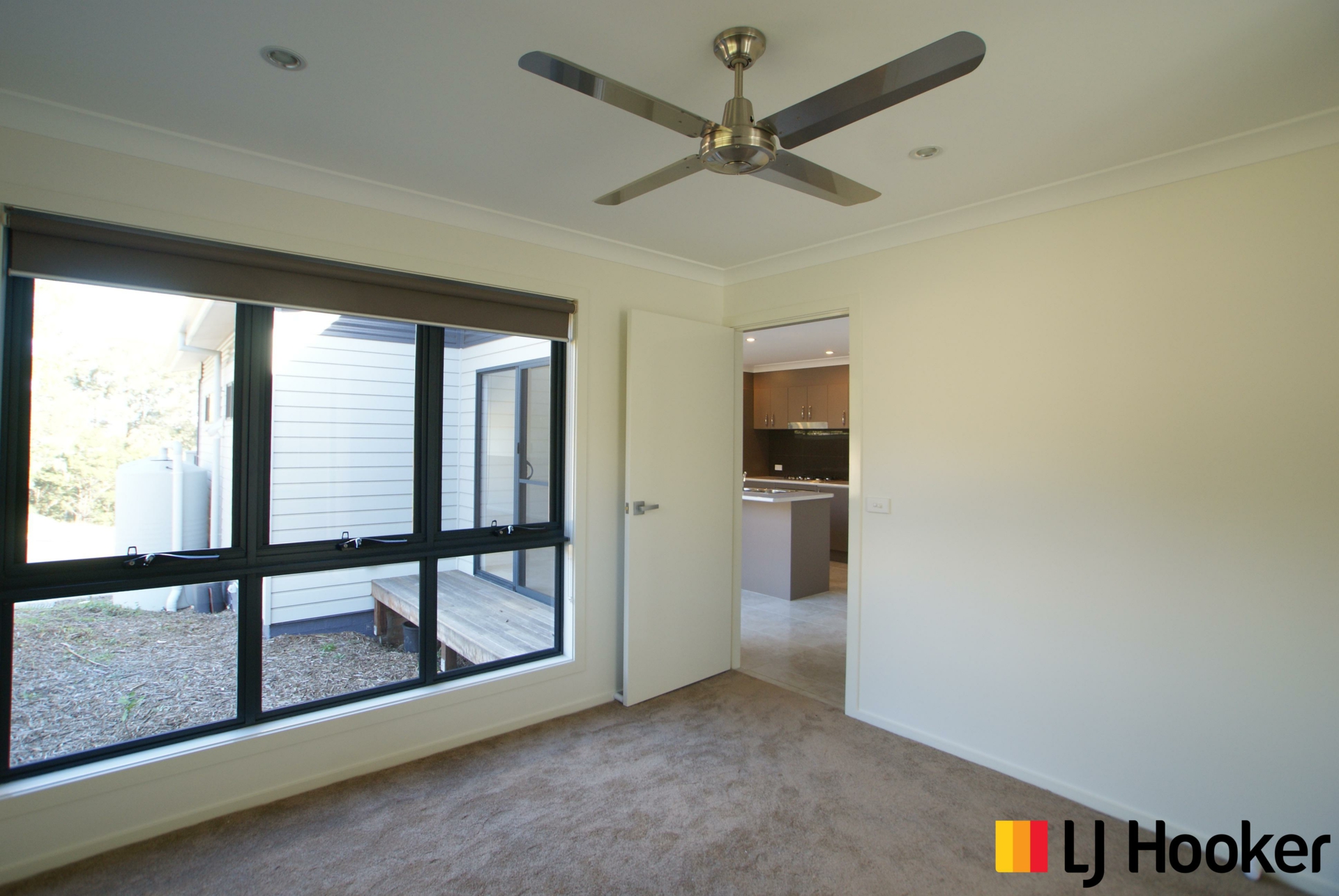 42B Broomfield Crescent, LONG BEACH