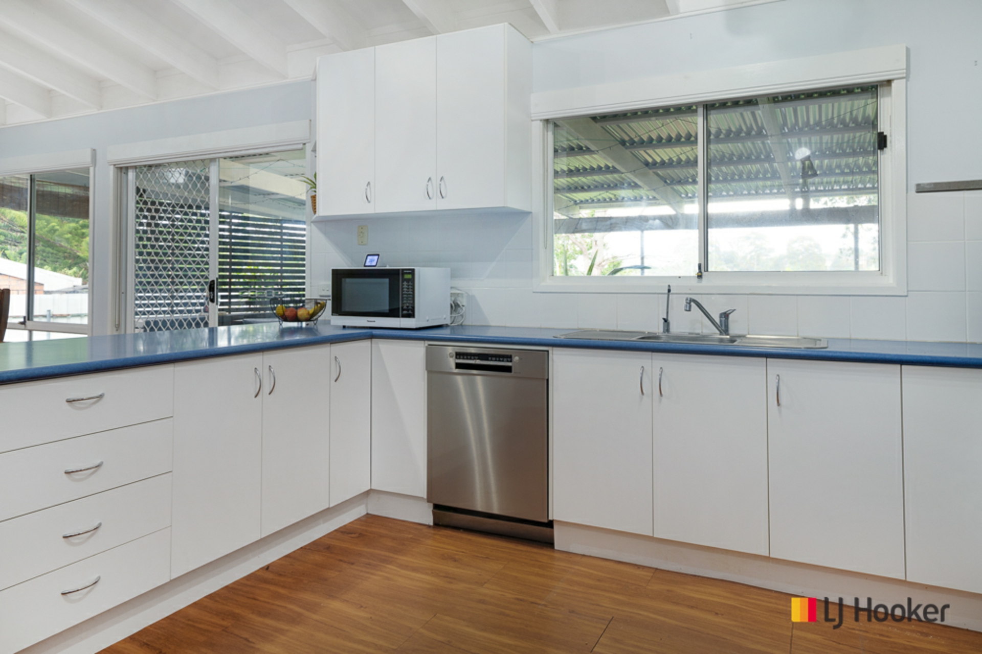 43 Edward Road, BATEHAVEN