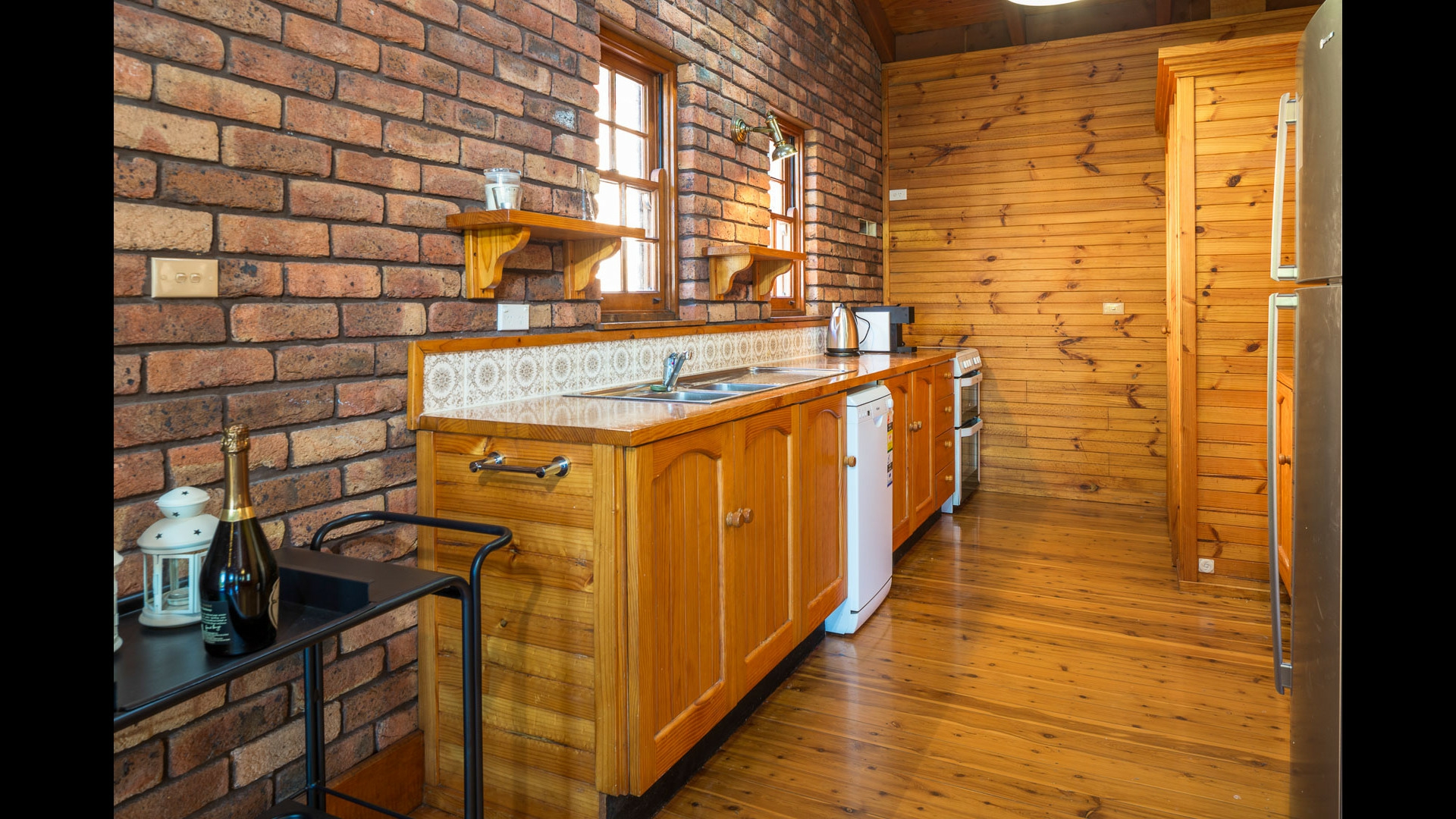 13 Illabunda Drive — photo 9 of 14