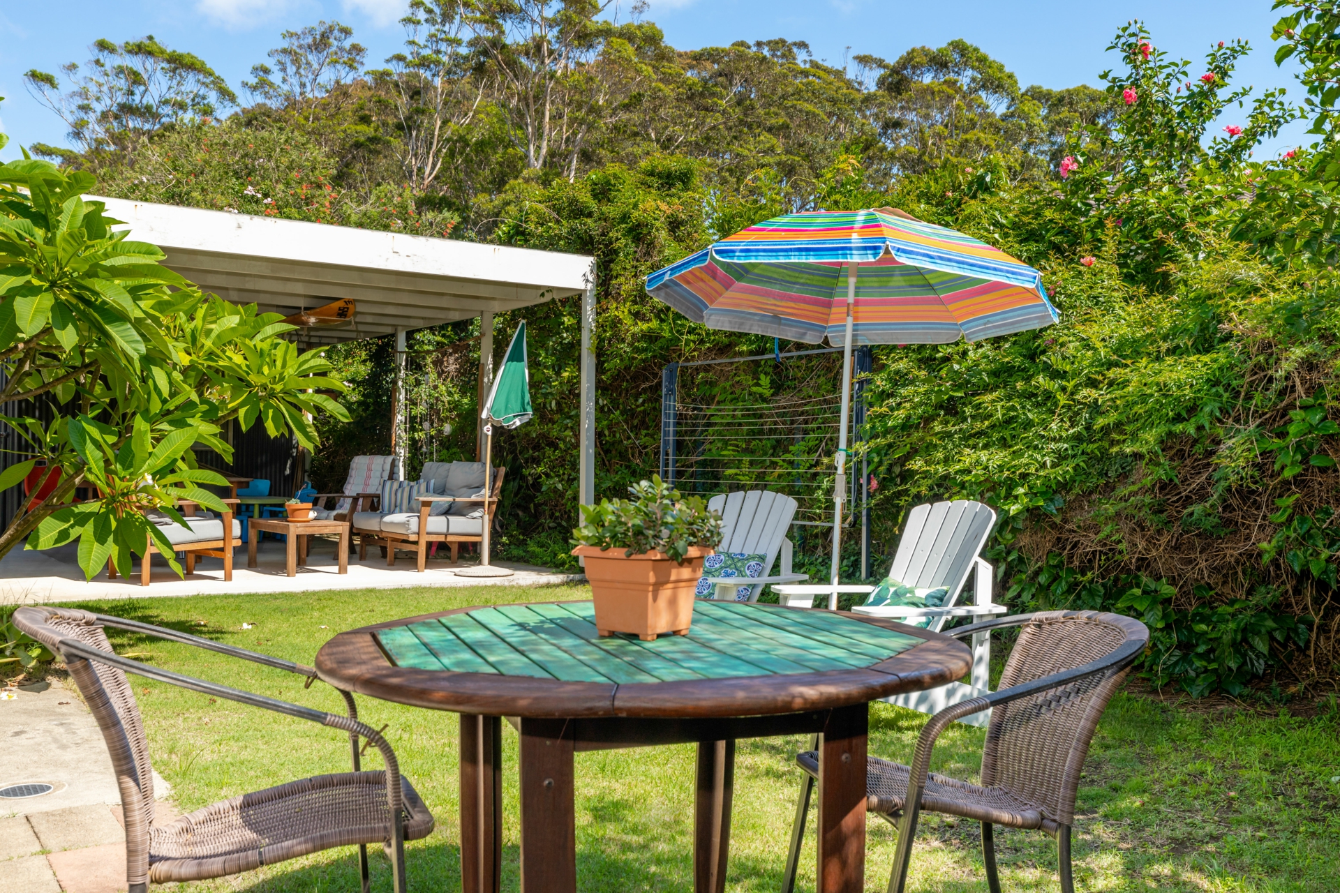 63 Sandy Place, LONG BEACH